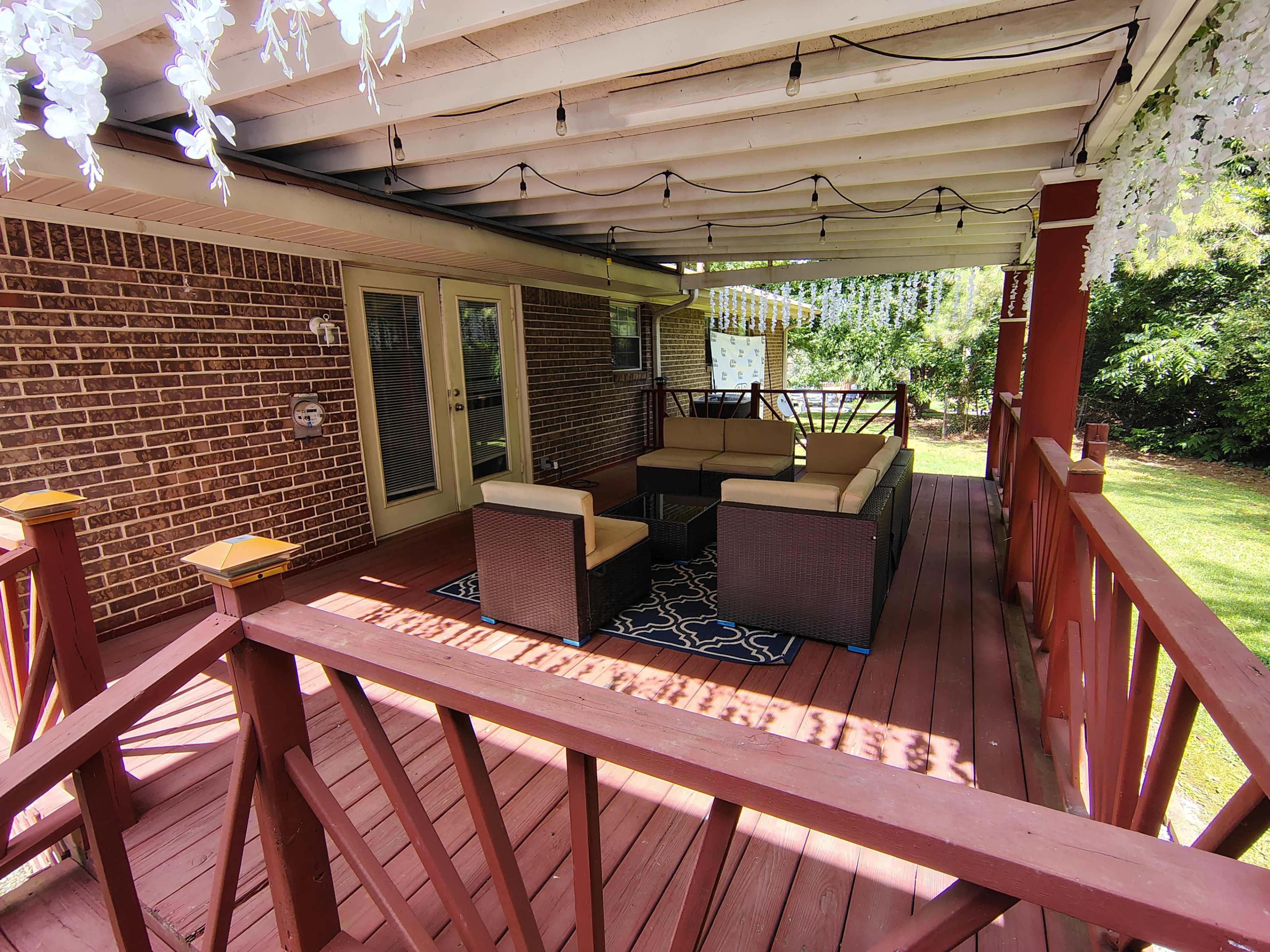 Backyard Wedding, Movie Screening and Party Venue Image in , Rex, GA