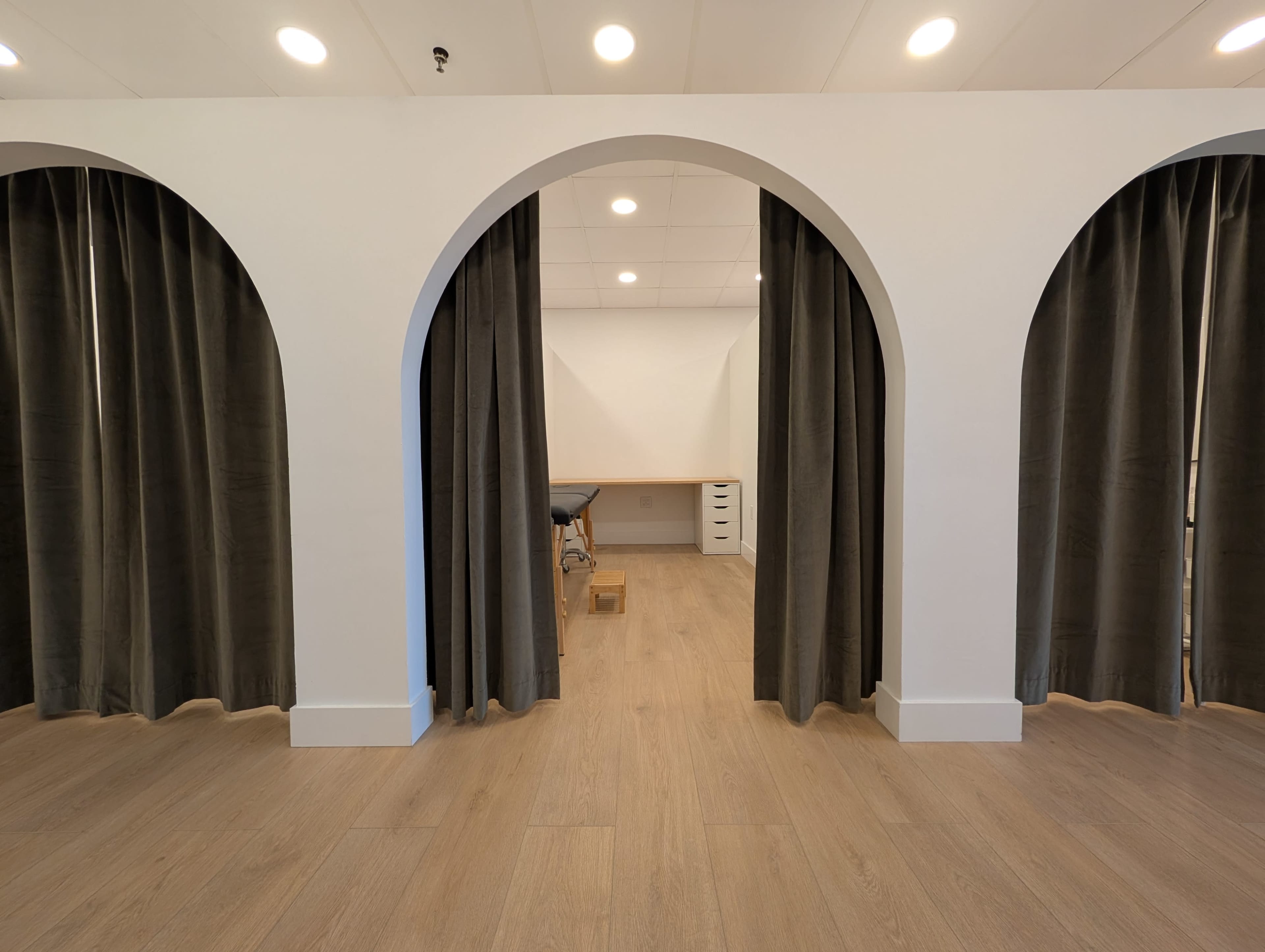 (PROPERTY FOR SALE) Studio With Balcony & Stunning View | Photo & Video Shoots | Podcasts | Wellness/Massage/Therapy Image in Guttenberg, Guttenberg, NJ
