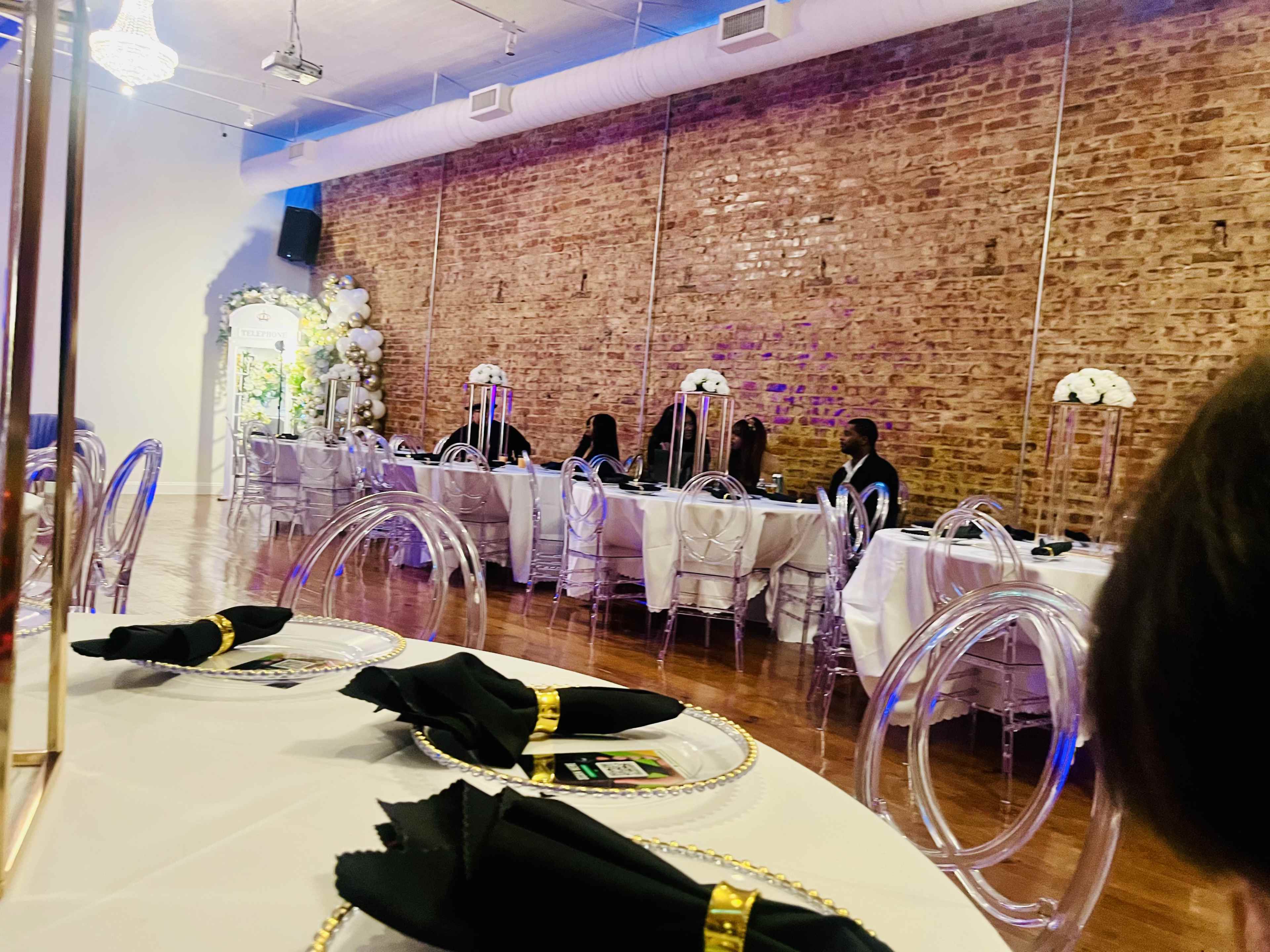 The Pinnacle Places Events - Chic Exposed Brick Walls Image in Austell, Austell, GA
