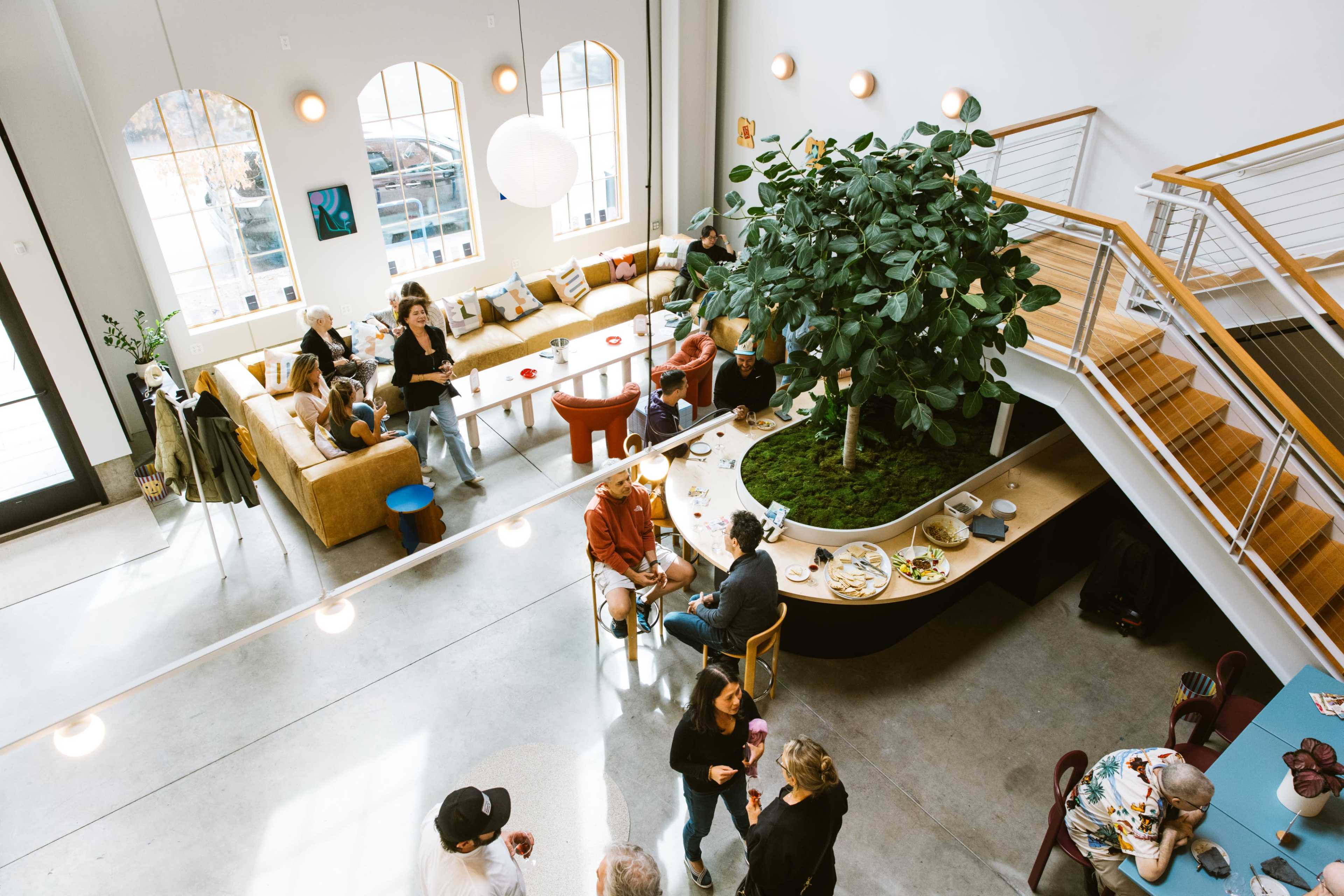 Light-Filled Creative Lounge for Events & Photoshoots Image in Northeast Portland, PORTLAND, OR