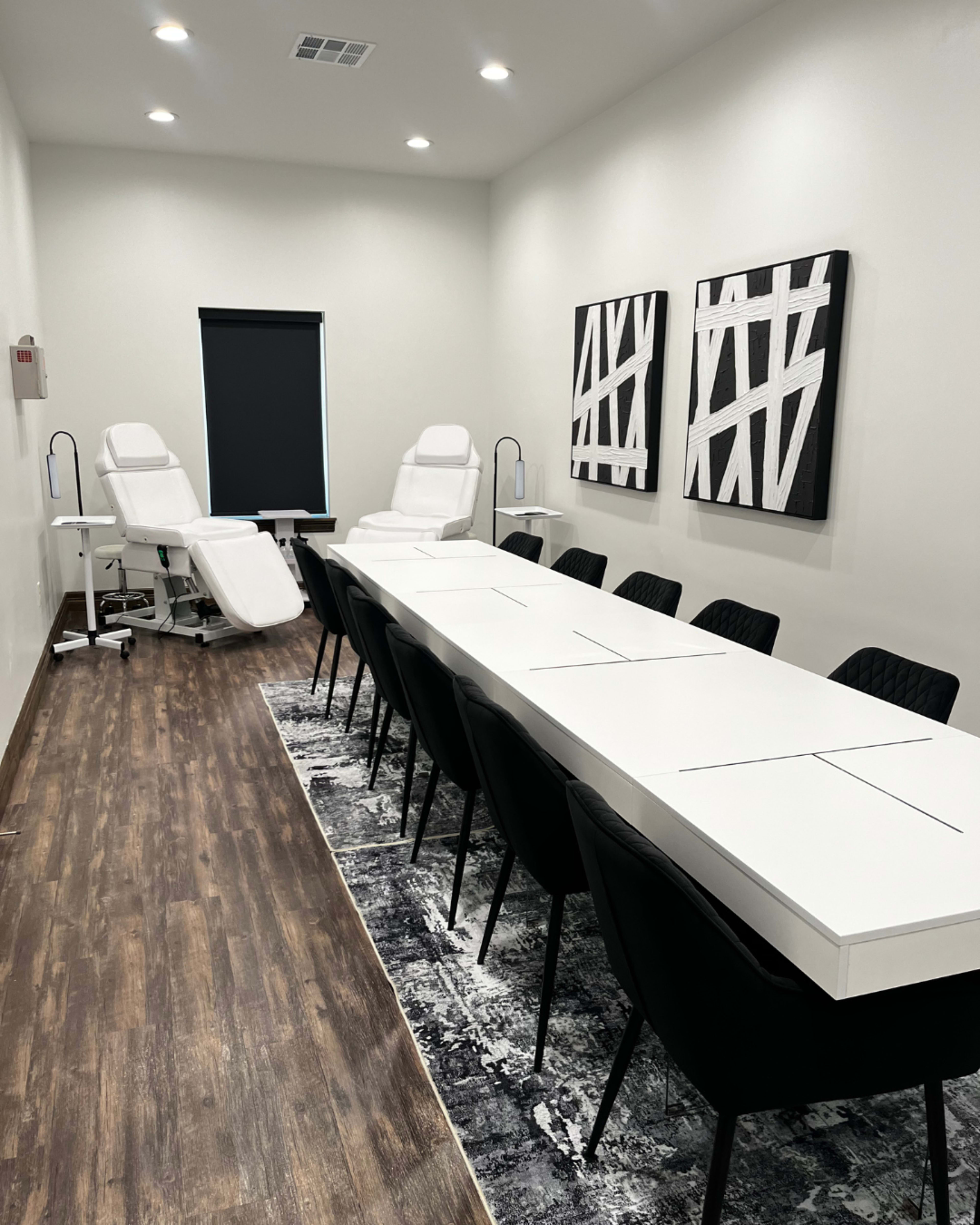 Professional Event Venue with Classrooms, Spa Beds, and Conference Amenities Image in Interchange Business Park, Round Rock, TX
