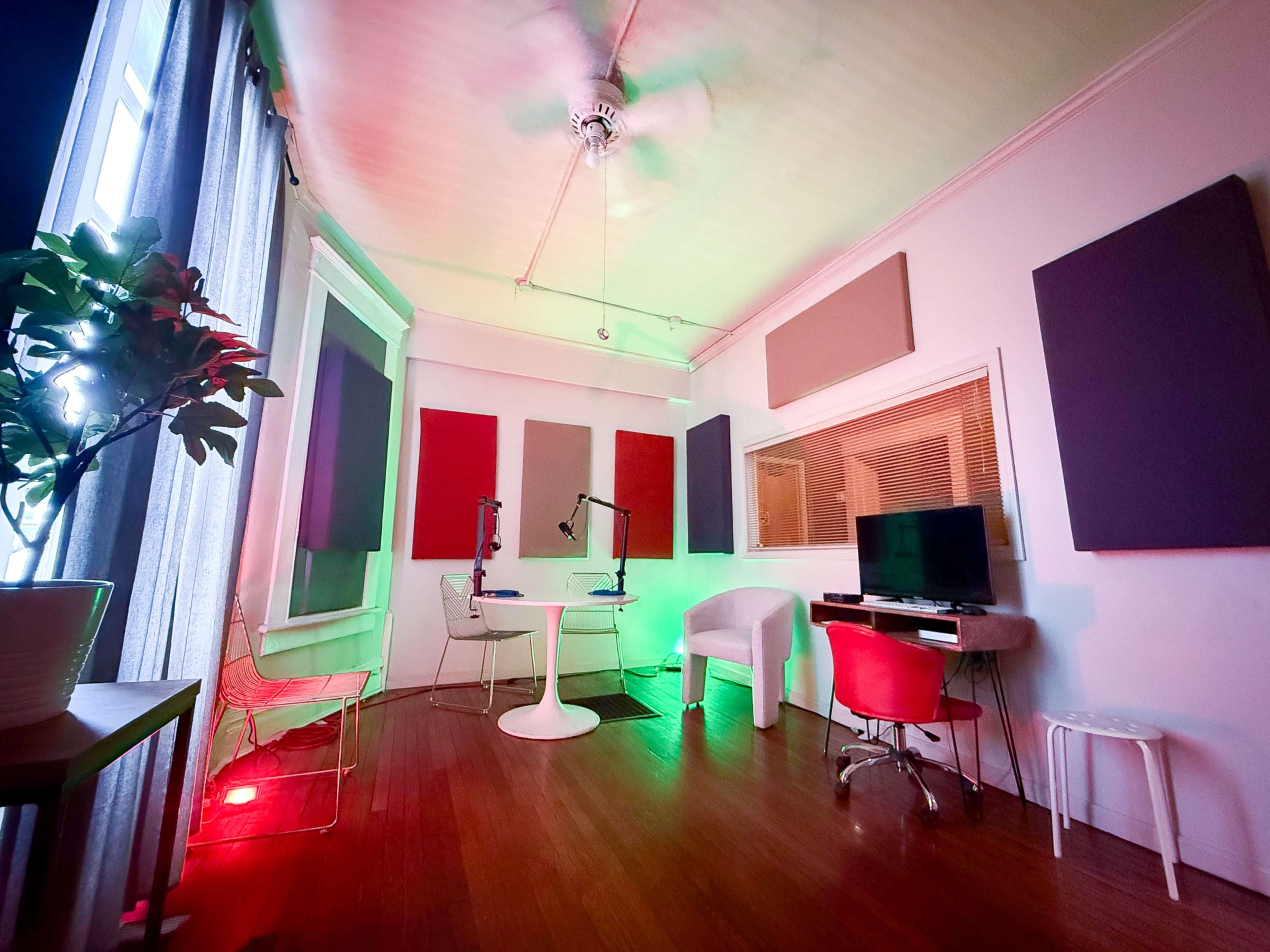 Sonstorm Studio | Podcast, Recording, Rehearsal & Content Space Image in Midtown, Memphis, TN
