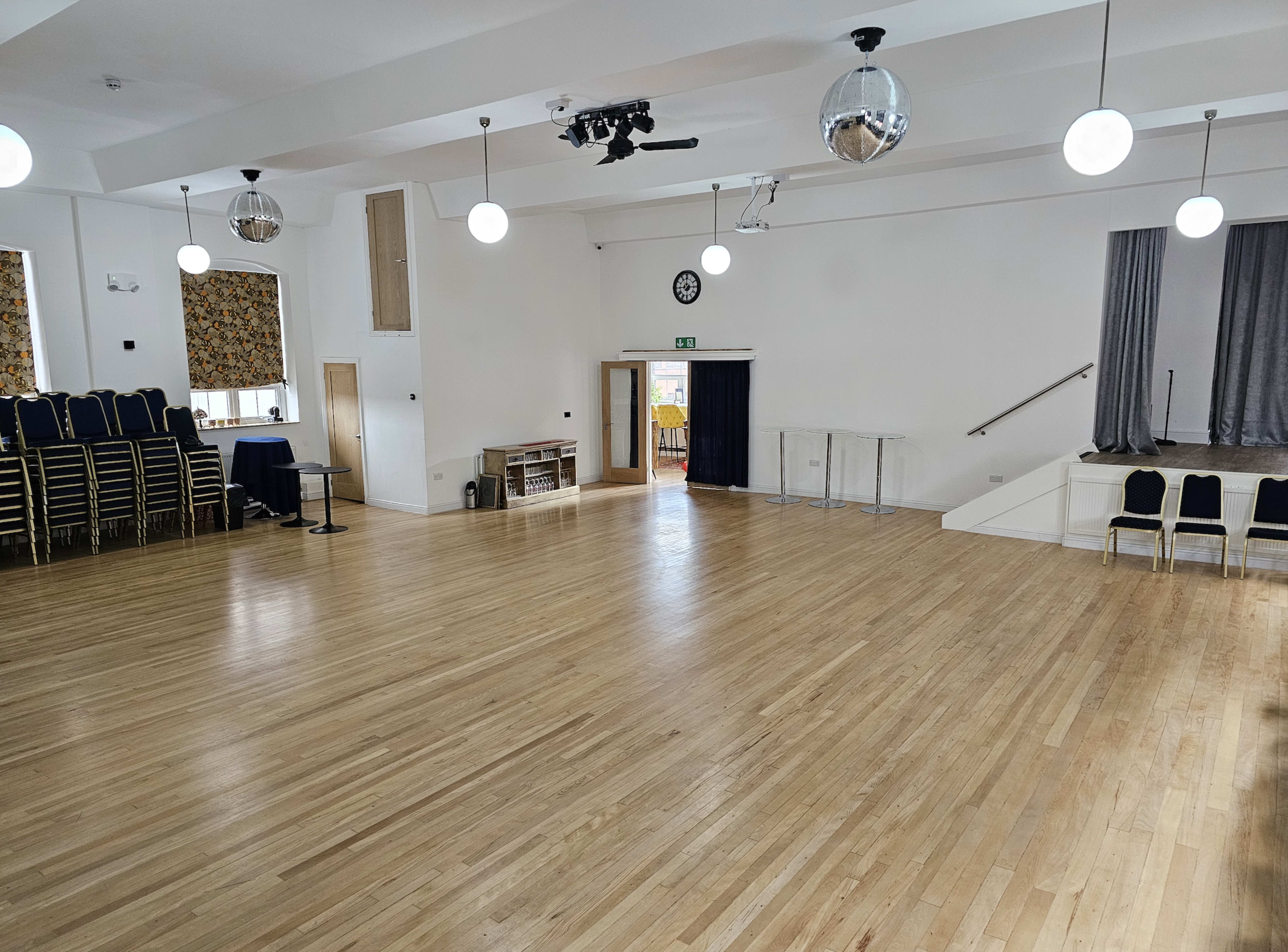 Billingtons Ballroom, inner city 100 year old Urban Building Image in Oldham, Oldham, ENG