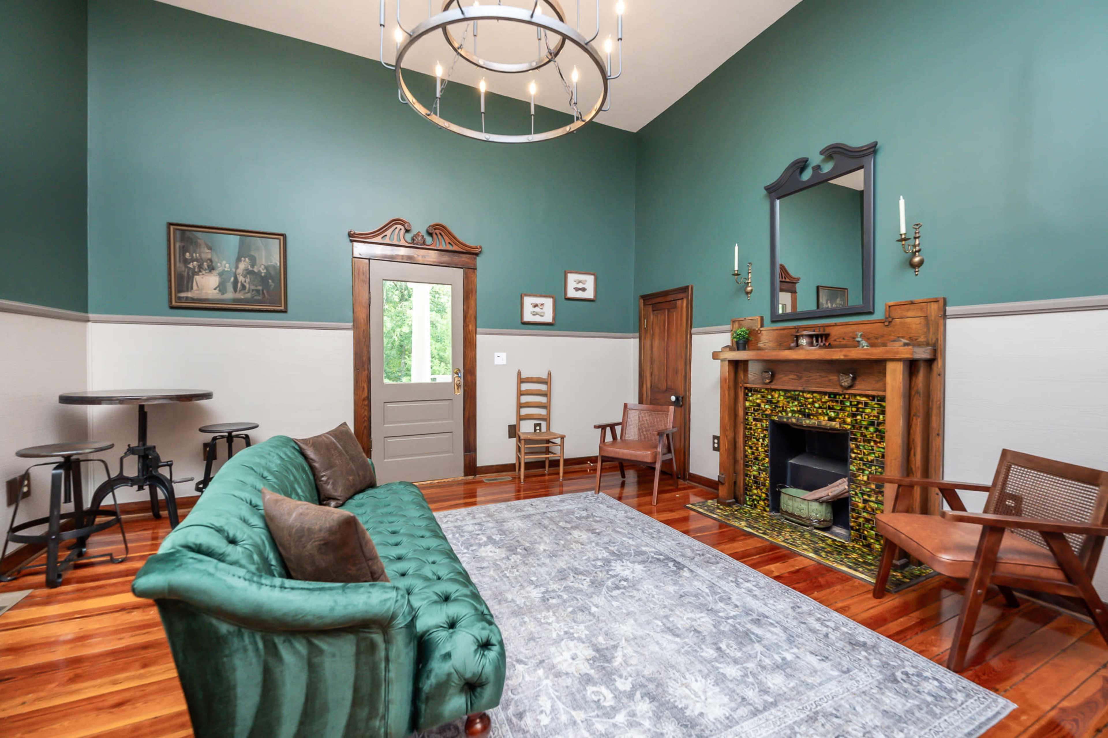 Stunning Victorian Mini Mansion Image in Cross Hill, Cross Hill, SC