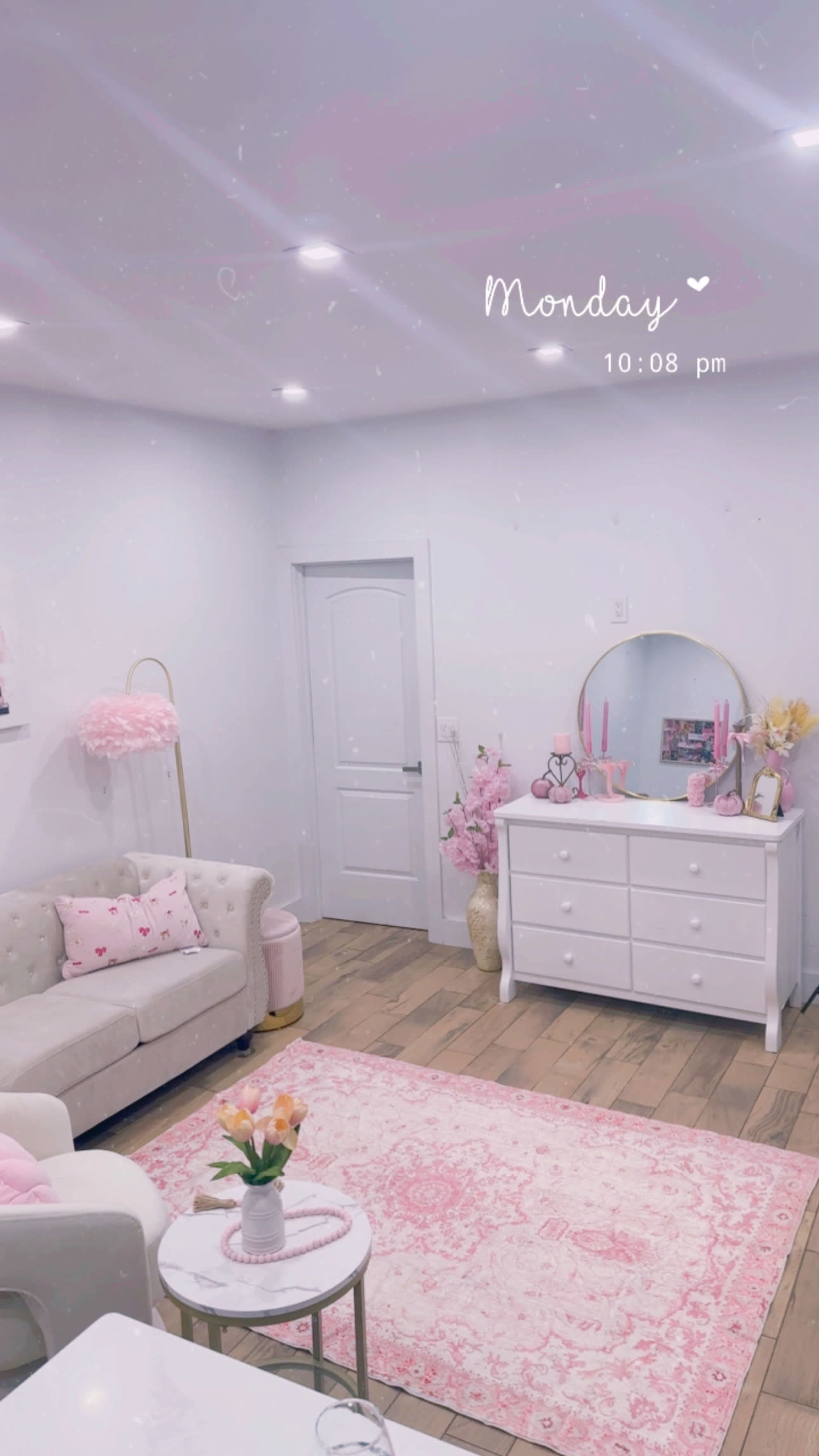 Versatile NYC Apartment for Content, Meetings & Shoots Image in South Richmond Hill, South Richmond Hill, NY