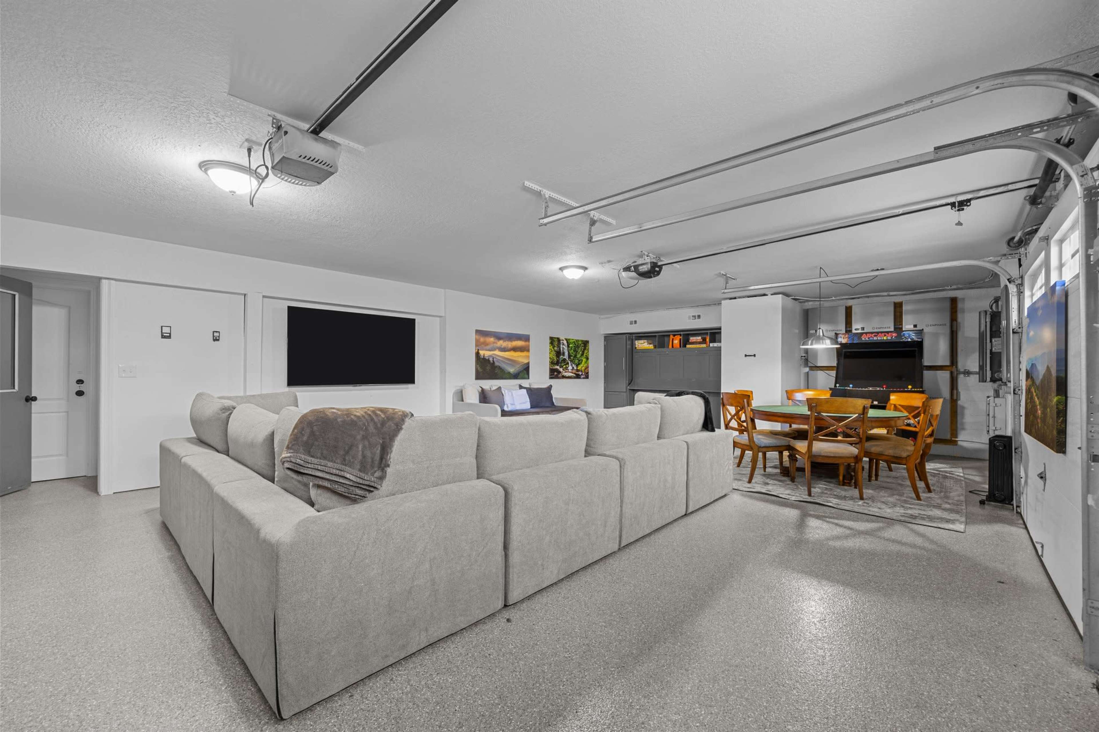 Secluded, Mountain Views, Spacious Yard perfect for Events Image in , Asheville, NC