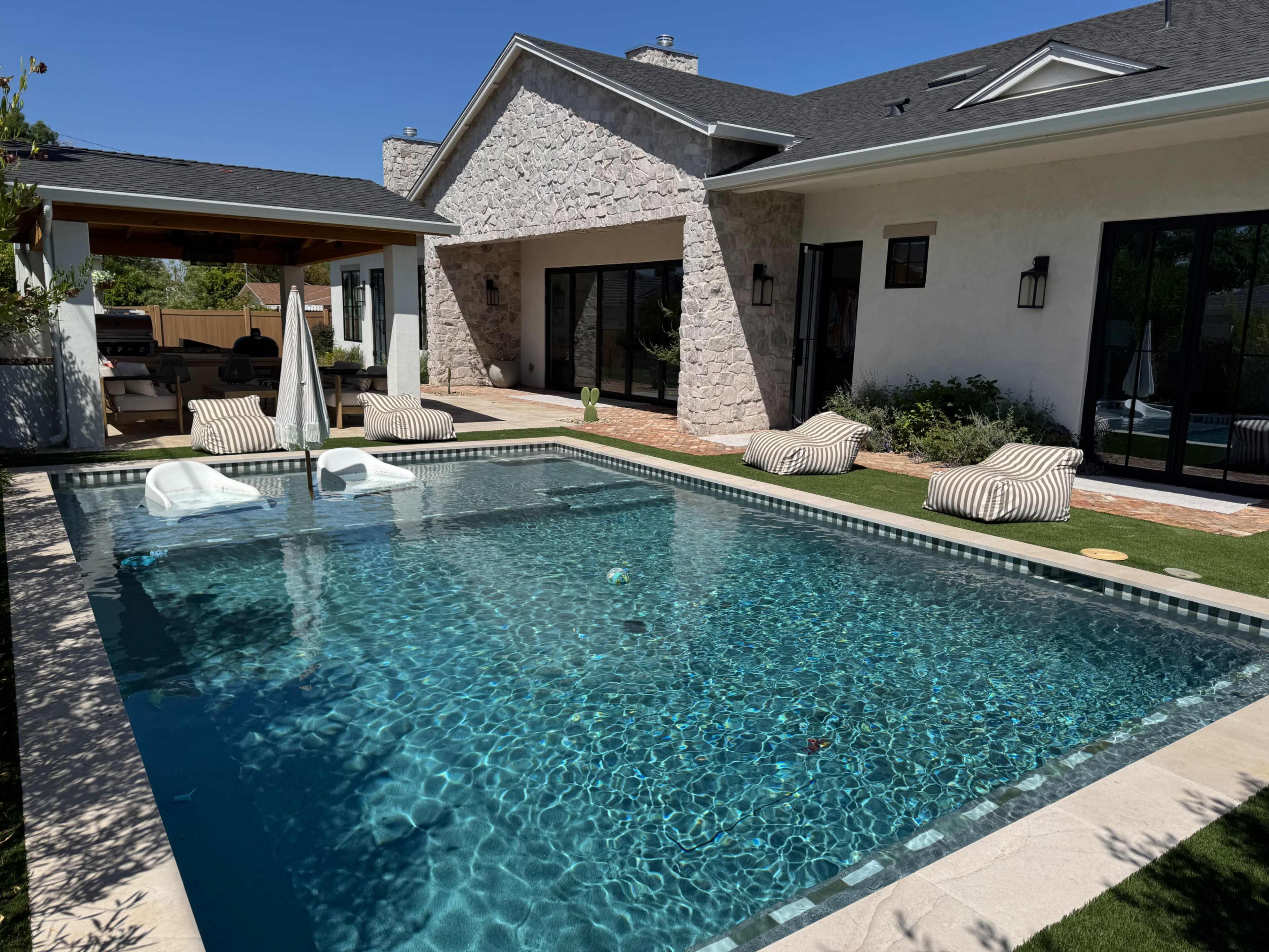 Organic Modern Home with Natural Light Image in Camelback East Village, Phoenix, AZ