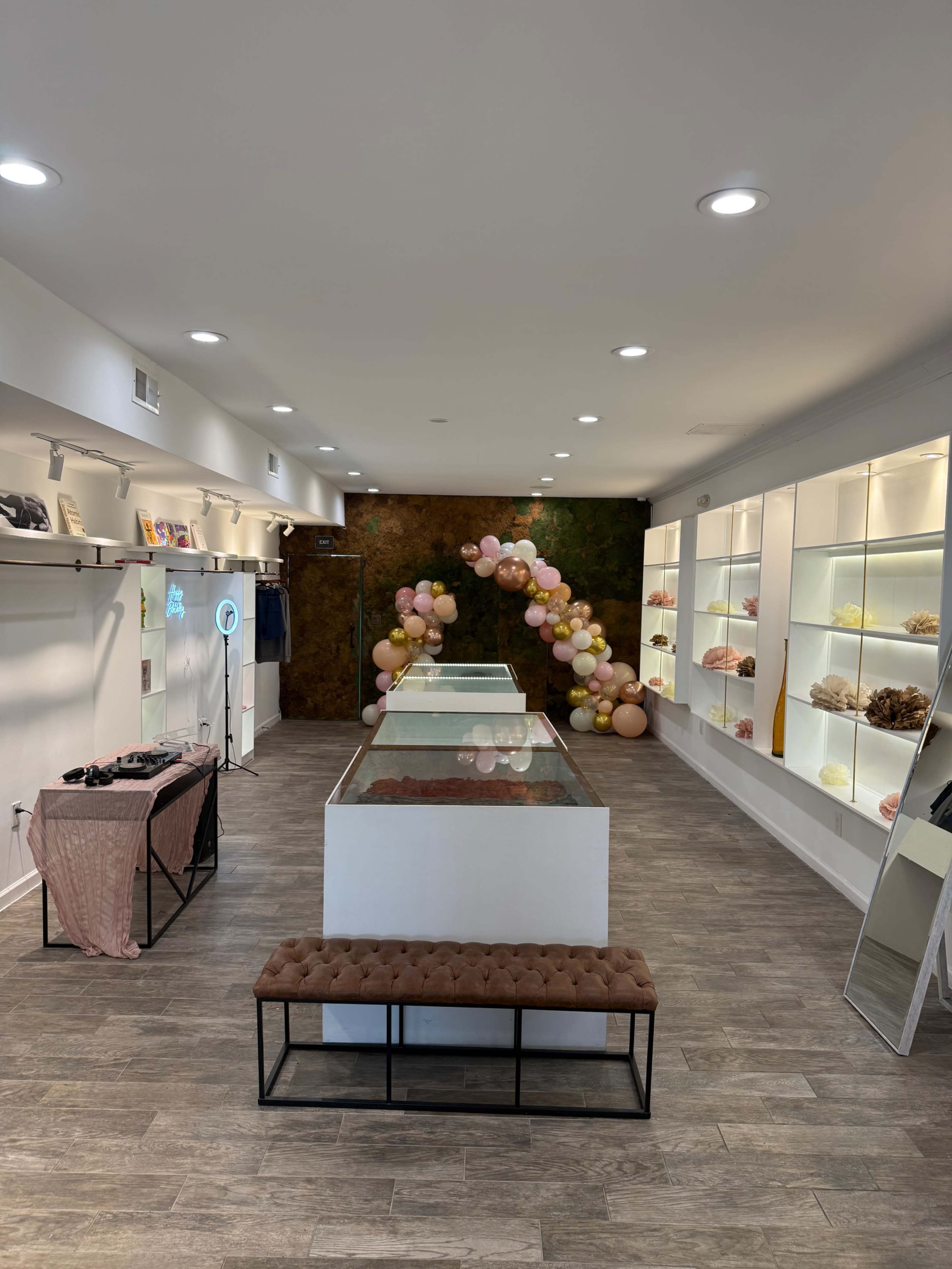 Boutique Image in Yorktown, Arlington, VA