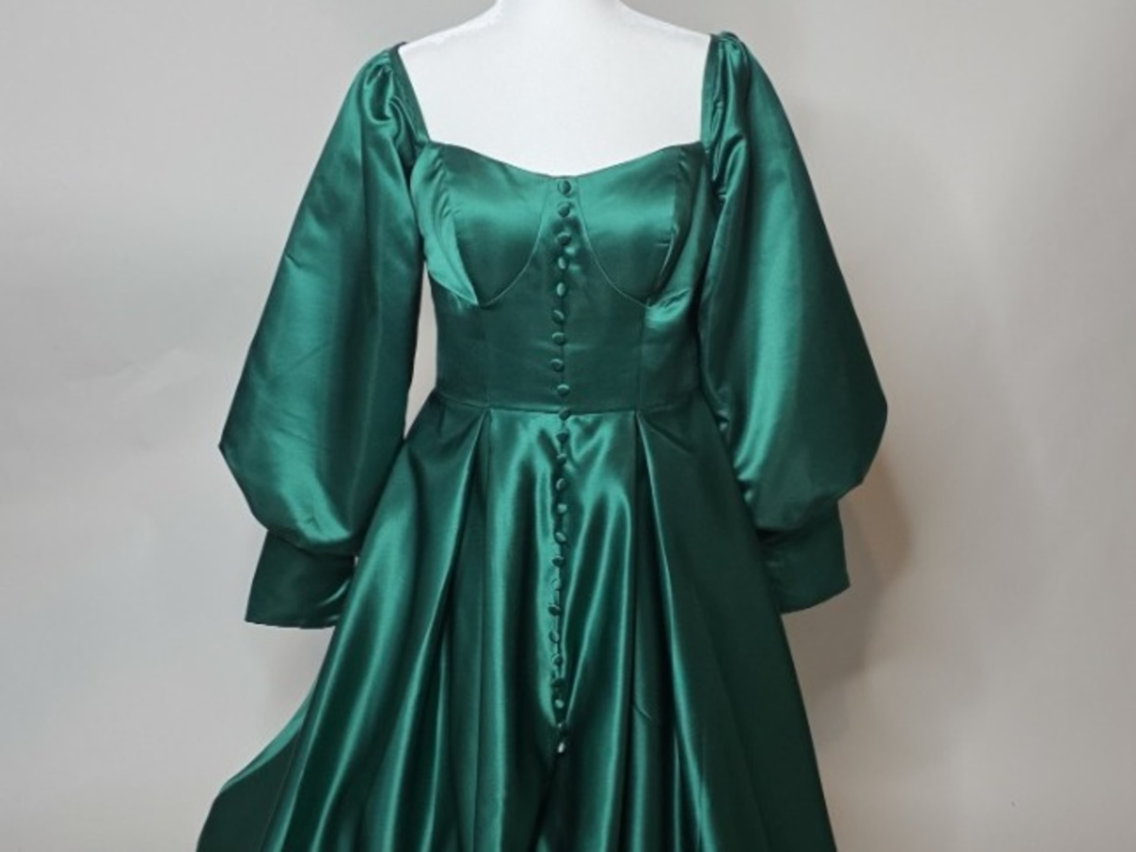 Emerald Satin Gown with Regal Puff Sleeves