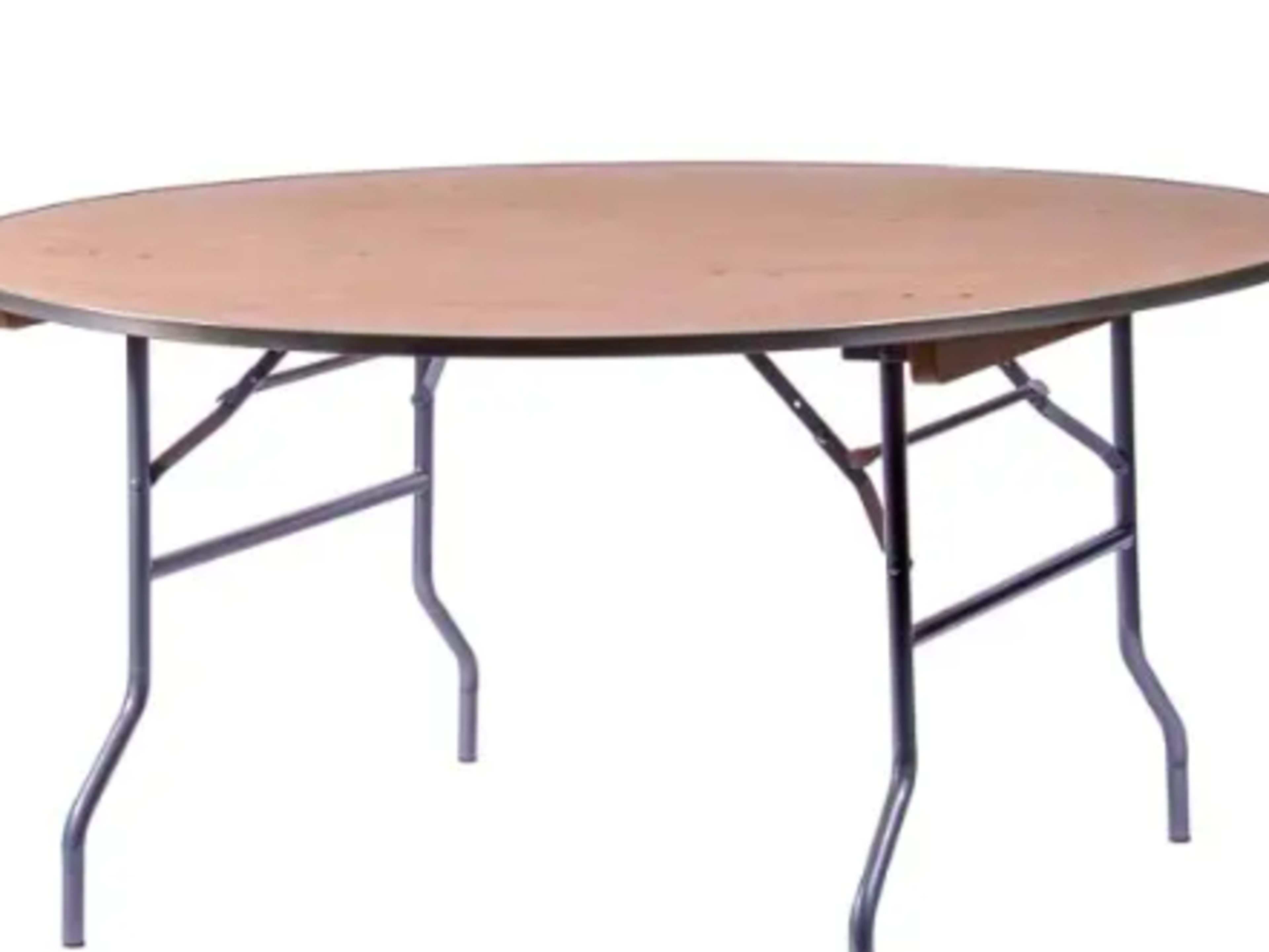 60” round table for 8 with linen