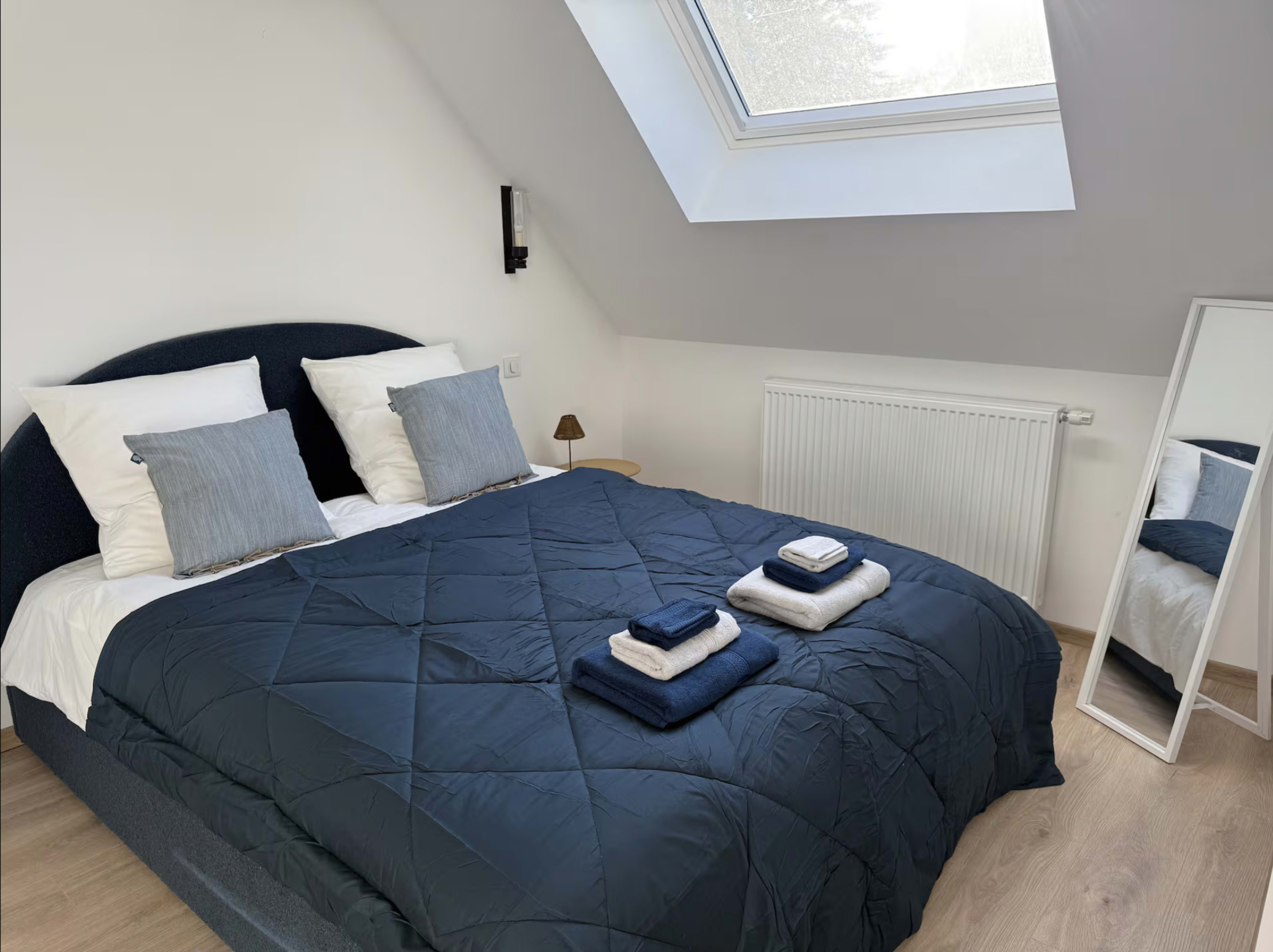 Domaine de charme en Normandie avec grand jardin et espace détente Image in , La Bellière