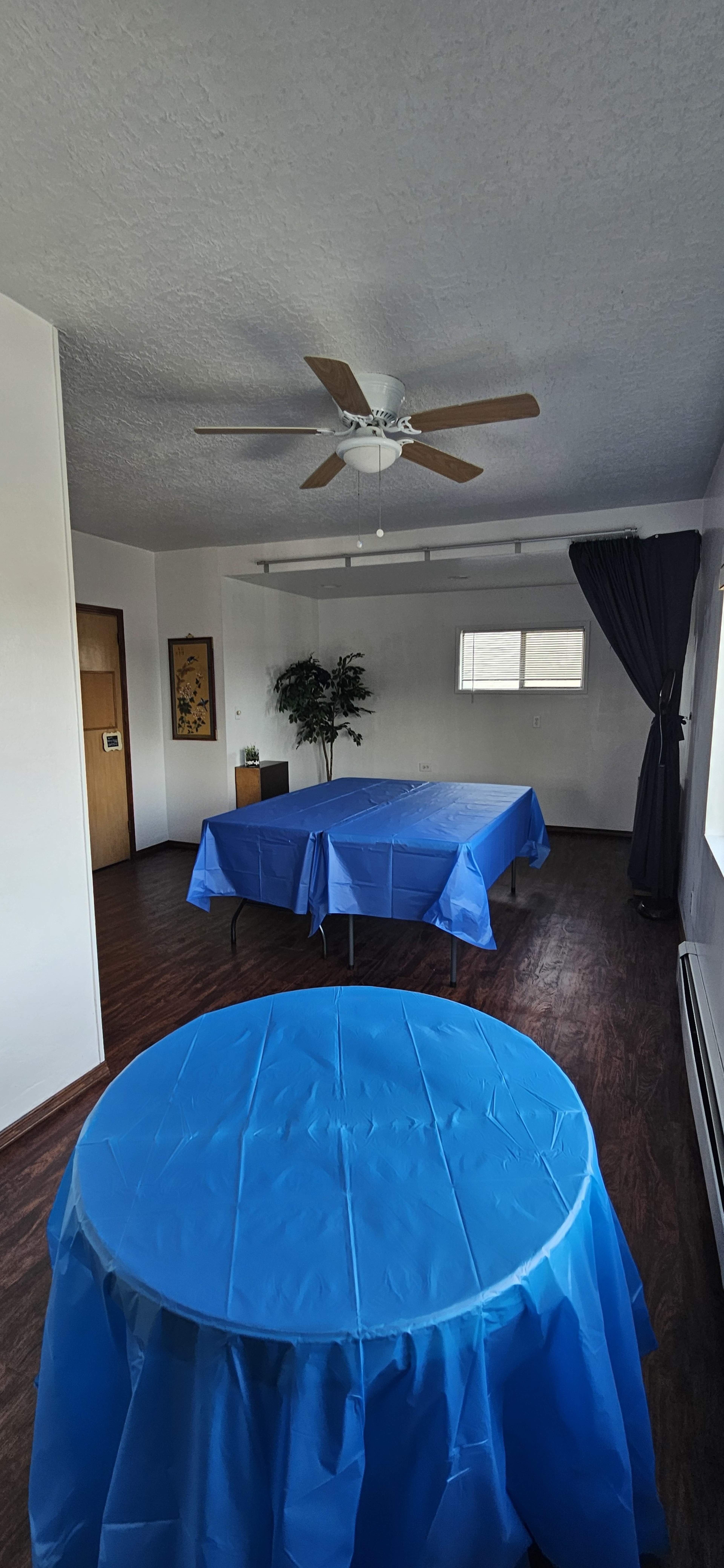 Upstairs 500 sq ft urban space with bathroom in SE Hawthorne Historic District Image in Richmond, Portland, CA
