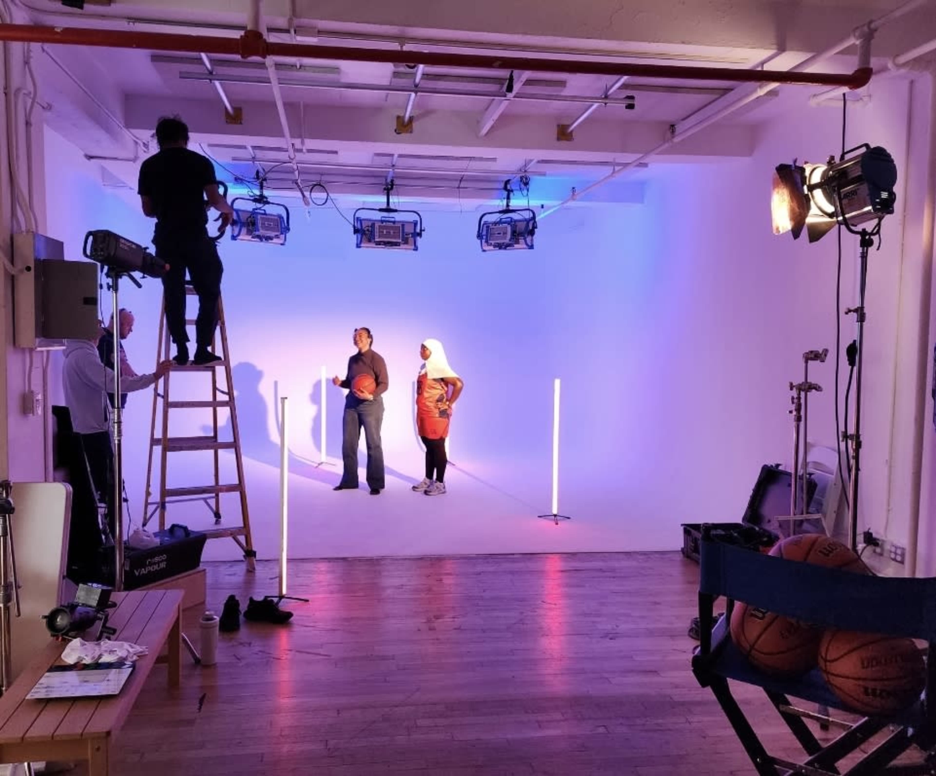 Chelsea's Premier Cycwall Photo Studio w/ a Prelit, Two Corner Cyc Soundstage Image in Midtown Manhattan, New York, NY