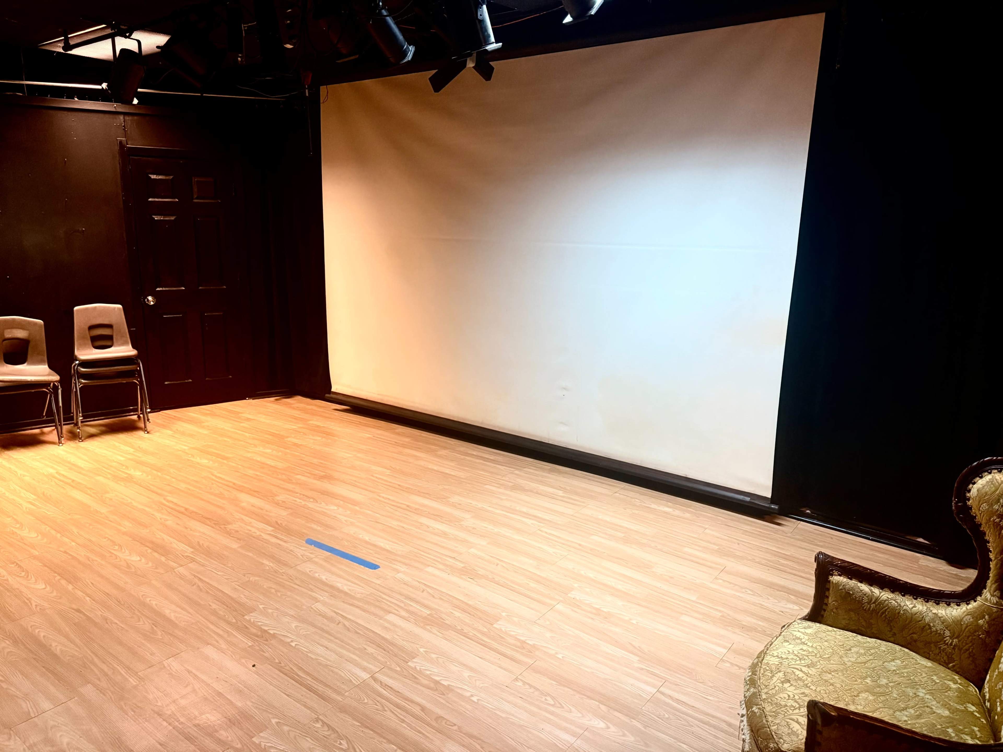 Versatile 1,700 sq ft Industrial Theater Studio. Image in Bucktown, Chicago, IL