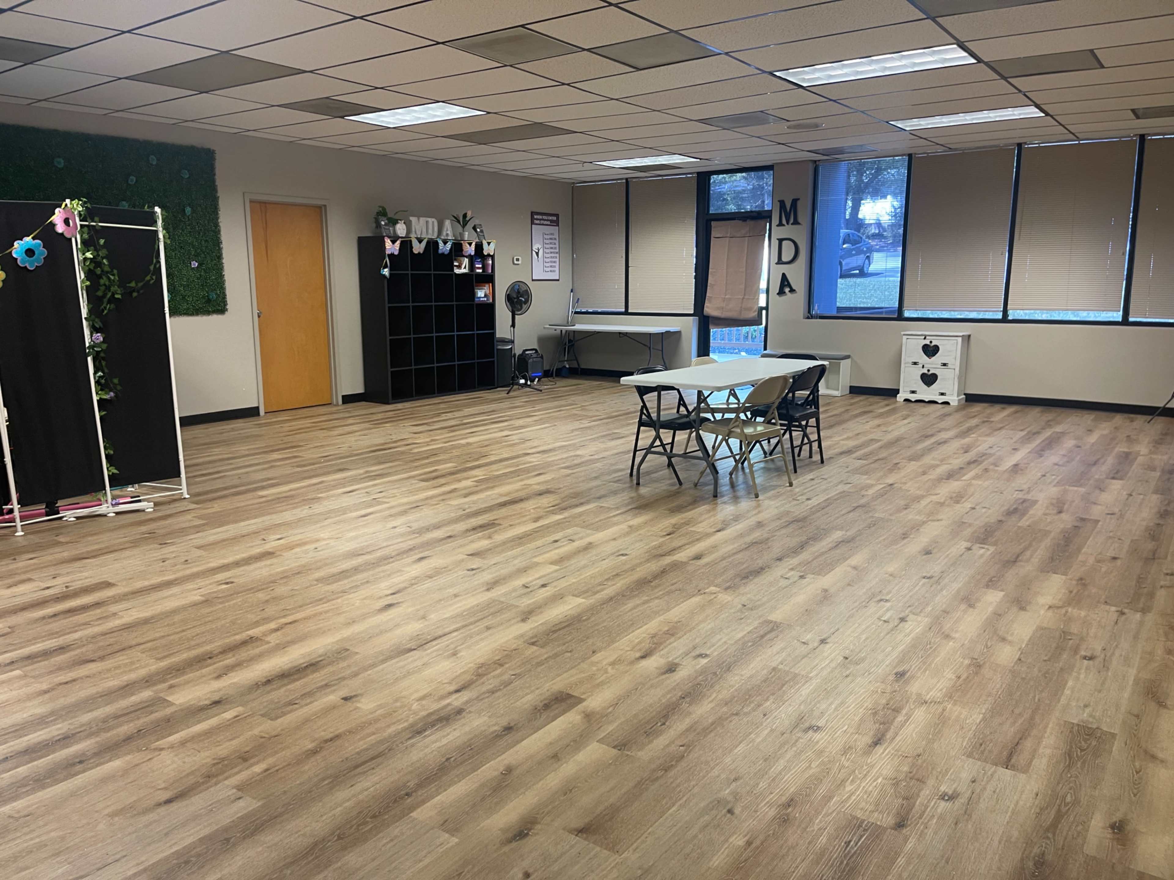 Small Intimate Event Space perfect for small events (Baby Showers, Bridal Showers,  Church Gatherings, Workshops, Corporate Lunches, etc.) Image in Greensboro, Greensboro, NC