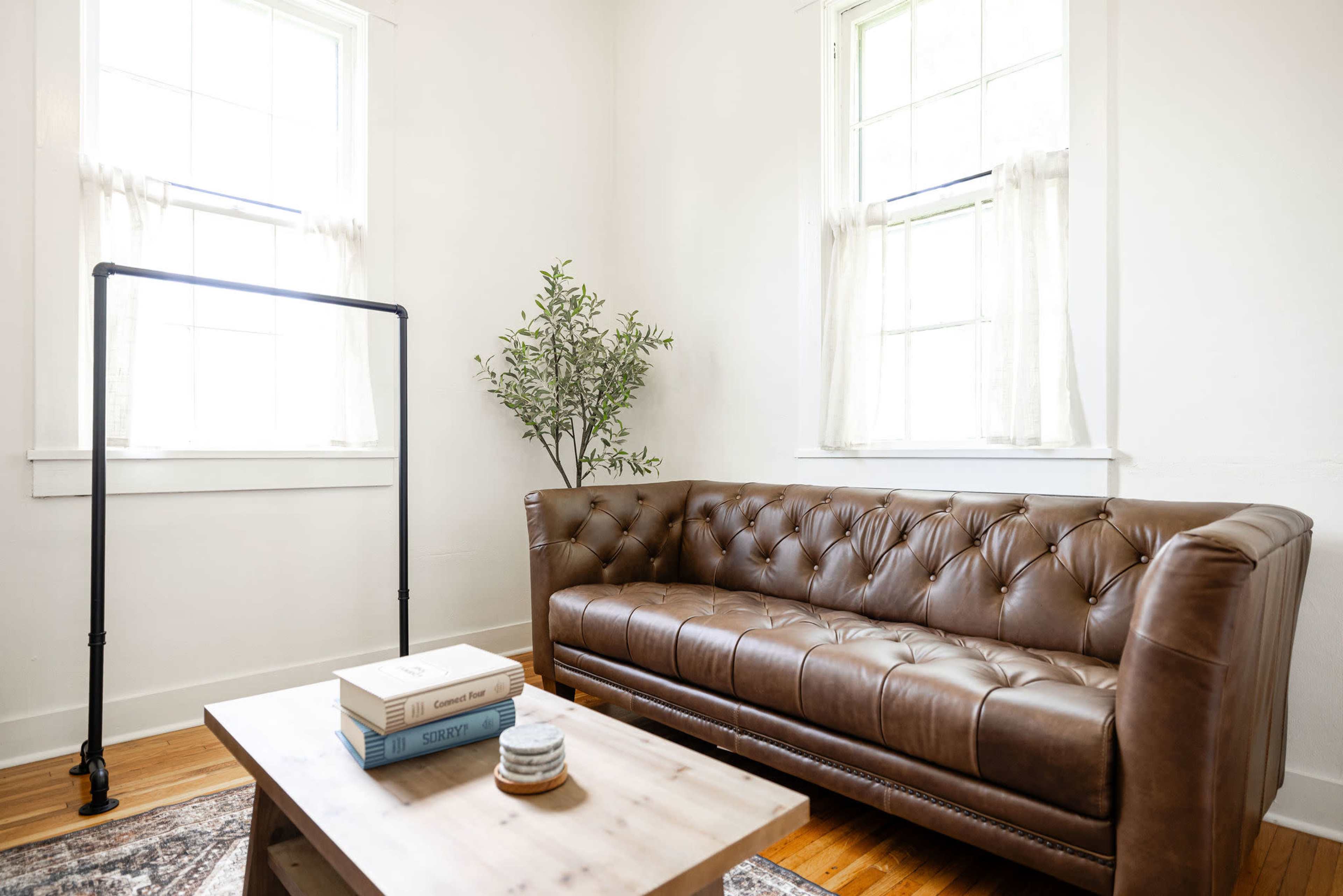 Bright Modern Chapel – Historic Charm Meets Creative Studio Space Image in Bethpage, Bethpage, TN