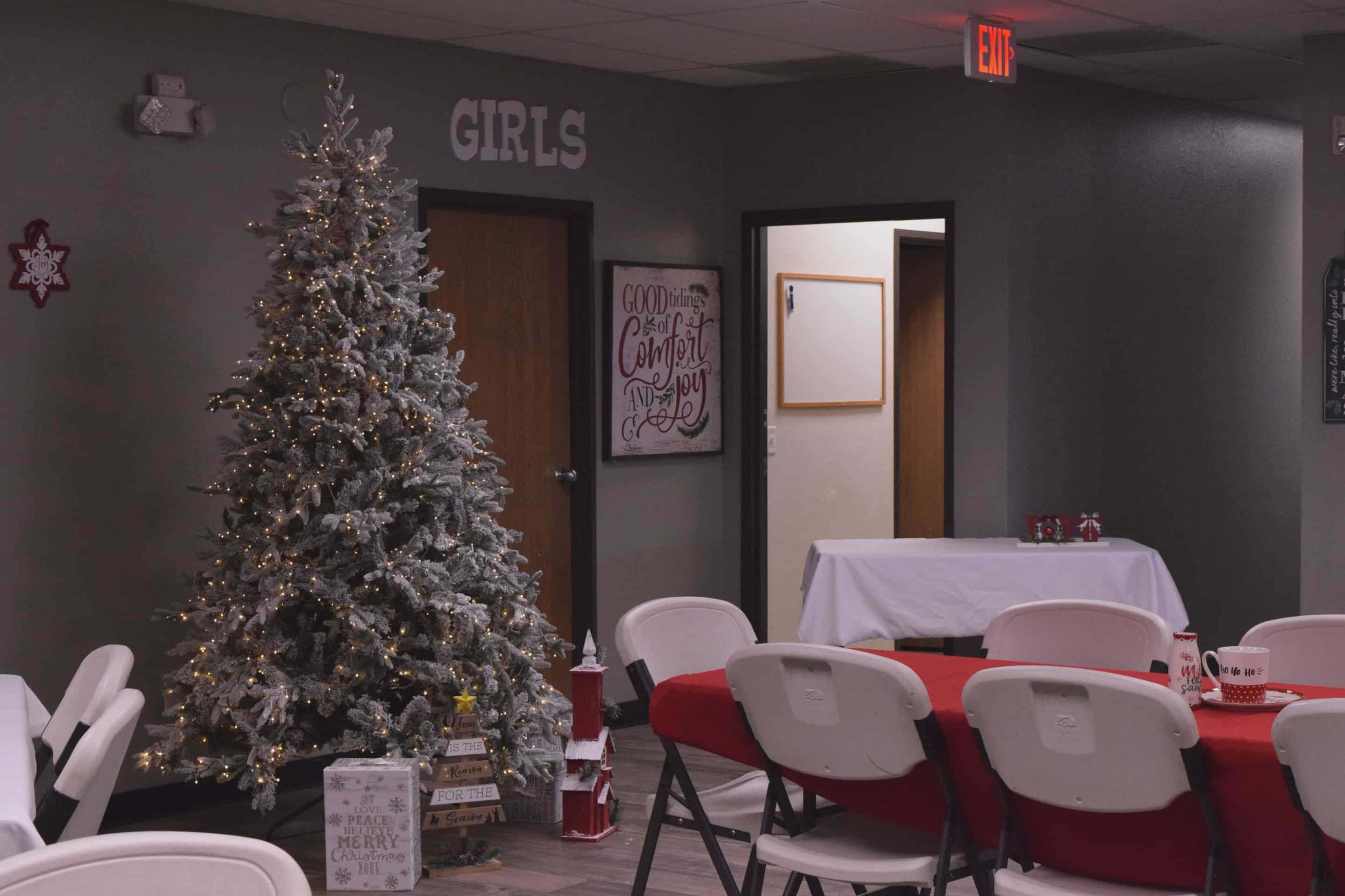 Meeting Room w/many options Image in Tea, Tea, SD