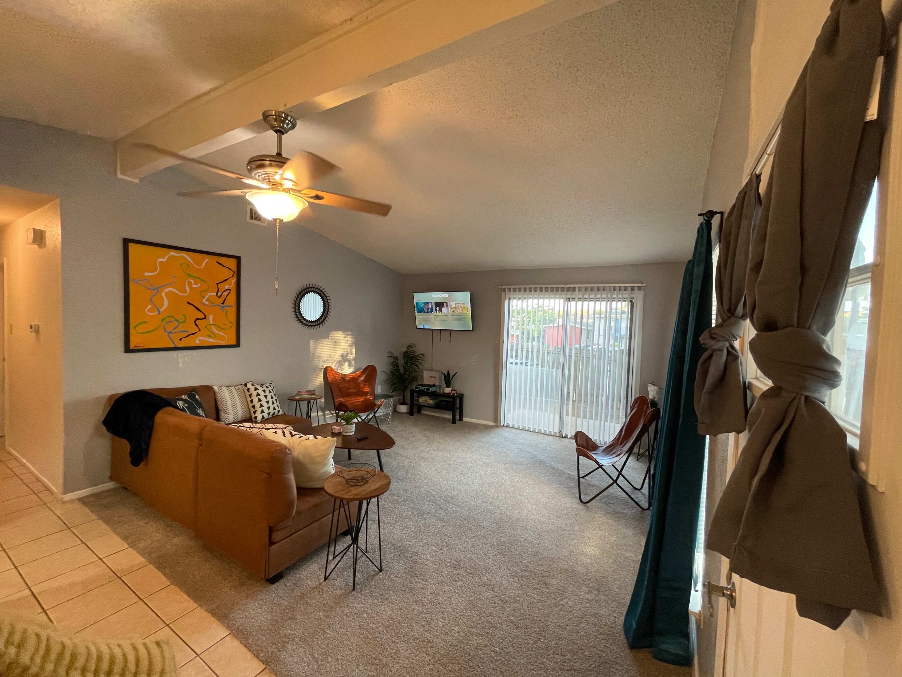 2br/2 bath/King House - 5 minutes to DT Austin! Image in Riverside, Austin, TX