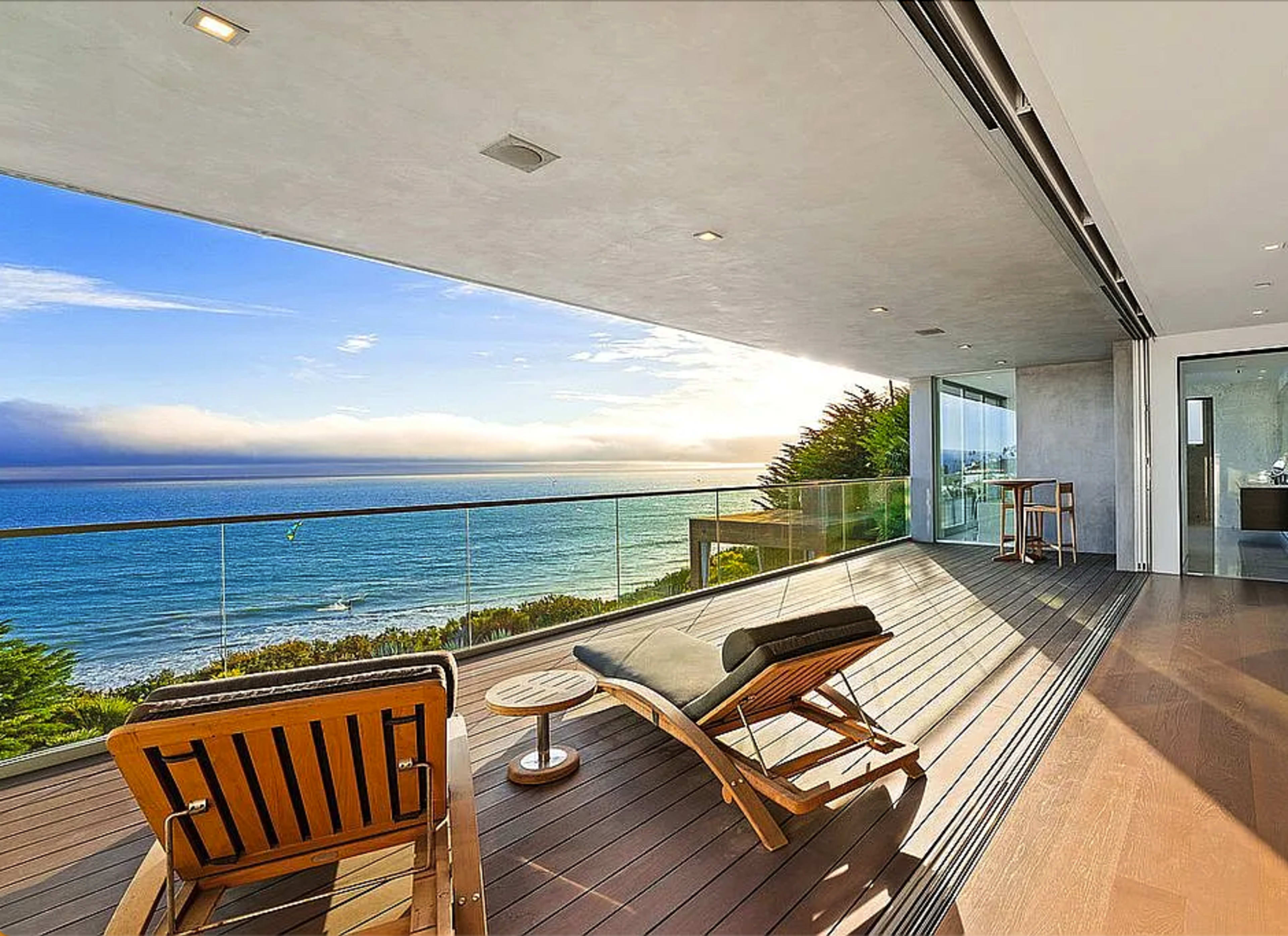 Malibu Modern - Stunning Views of Malibu in a Modern Home Image in , Malibu, CA