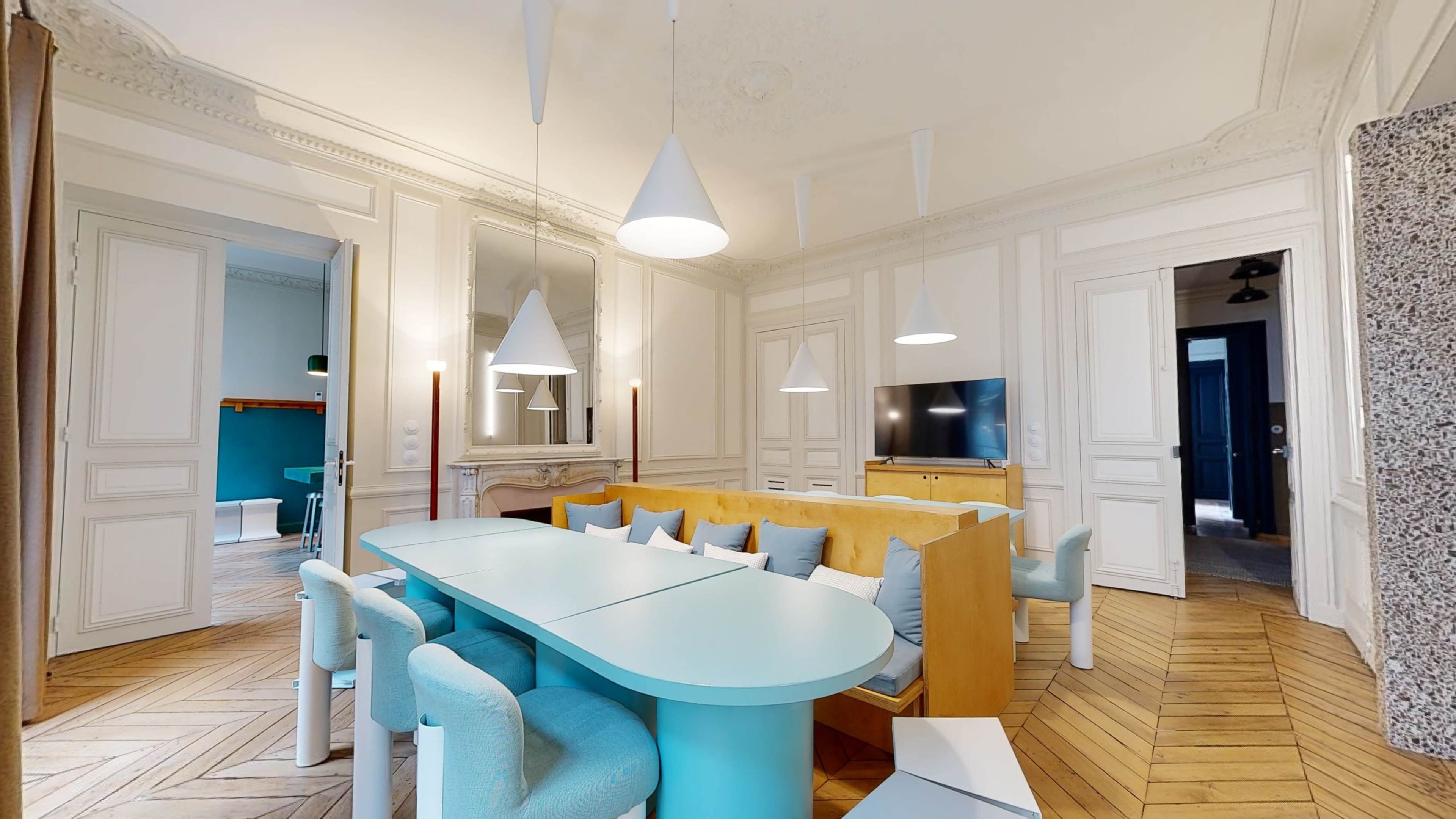 Espace de réunion moderne et convivial au cœur du 9ème arrondissement Image dans Saint-Georges, Paris, 
