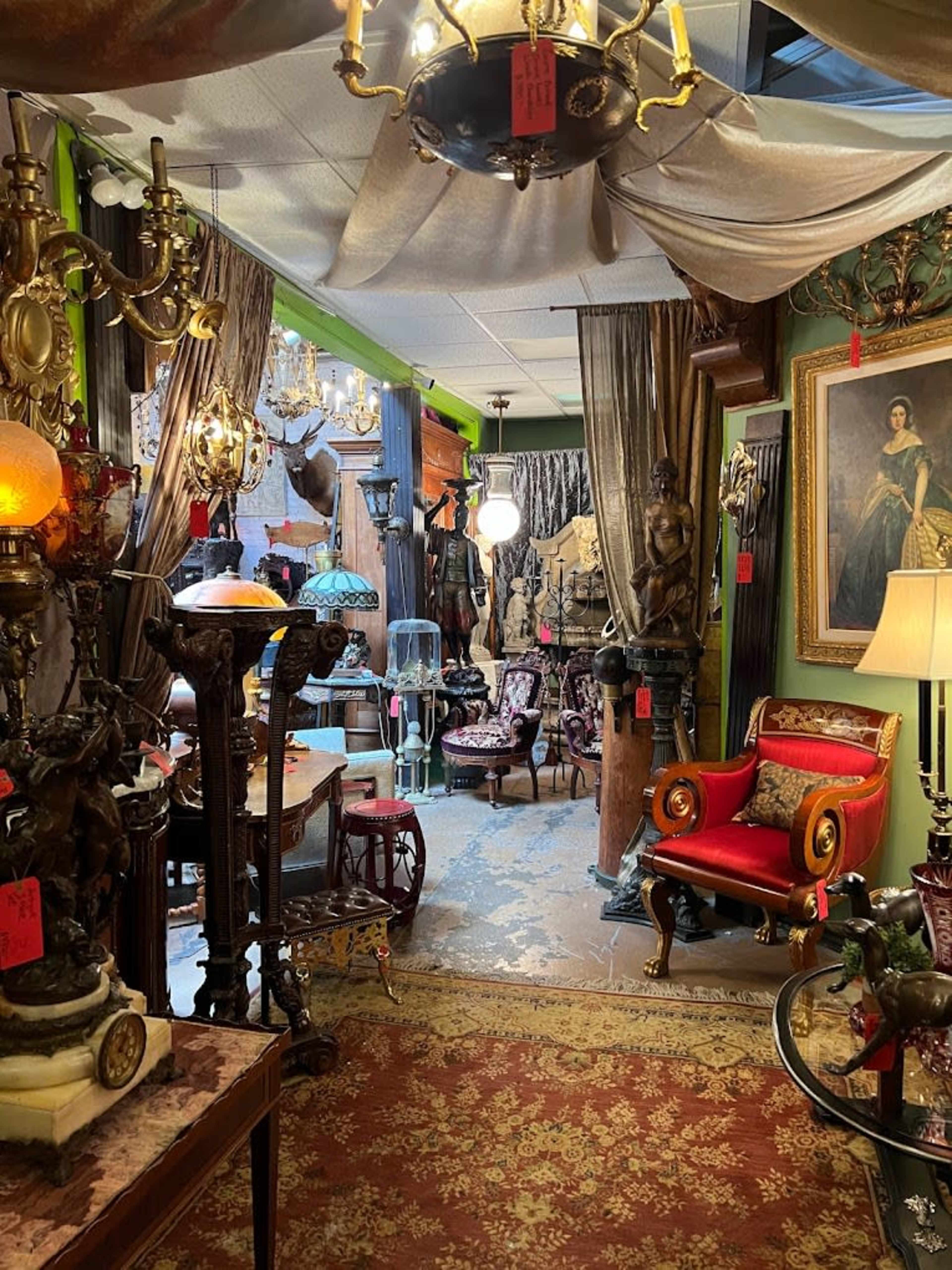 Vintage Dark Academia Space in Chicago! Image in Irving Park, Chicago, IL