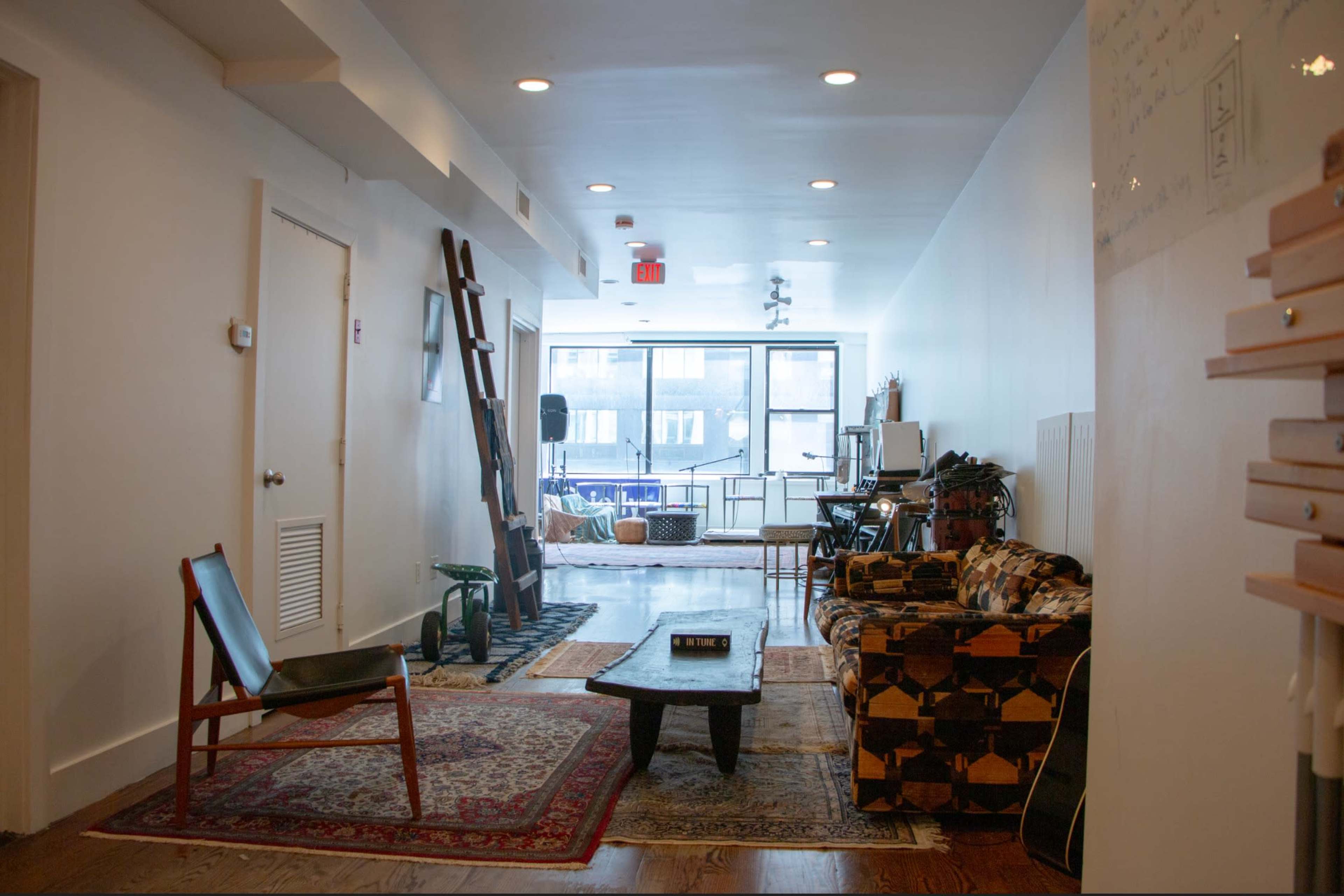 Large Beautiful Loft for Photoshoots, Film/ Audio Production, Offisites & Events Image in Midtown Manhattan, New York, NY