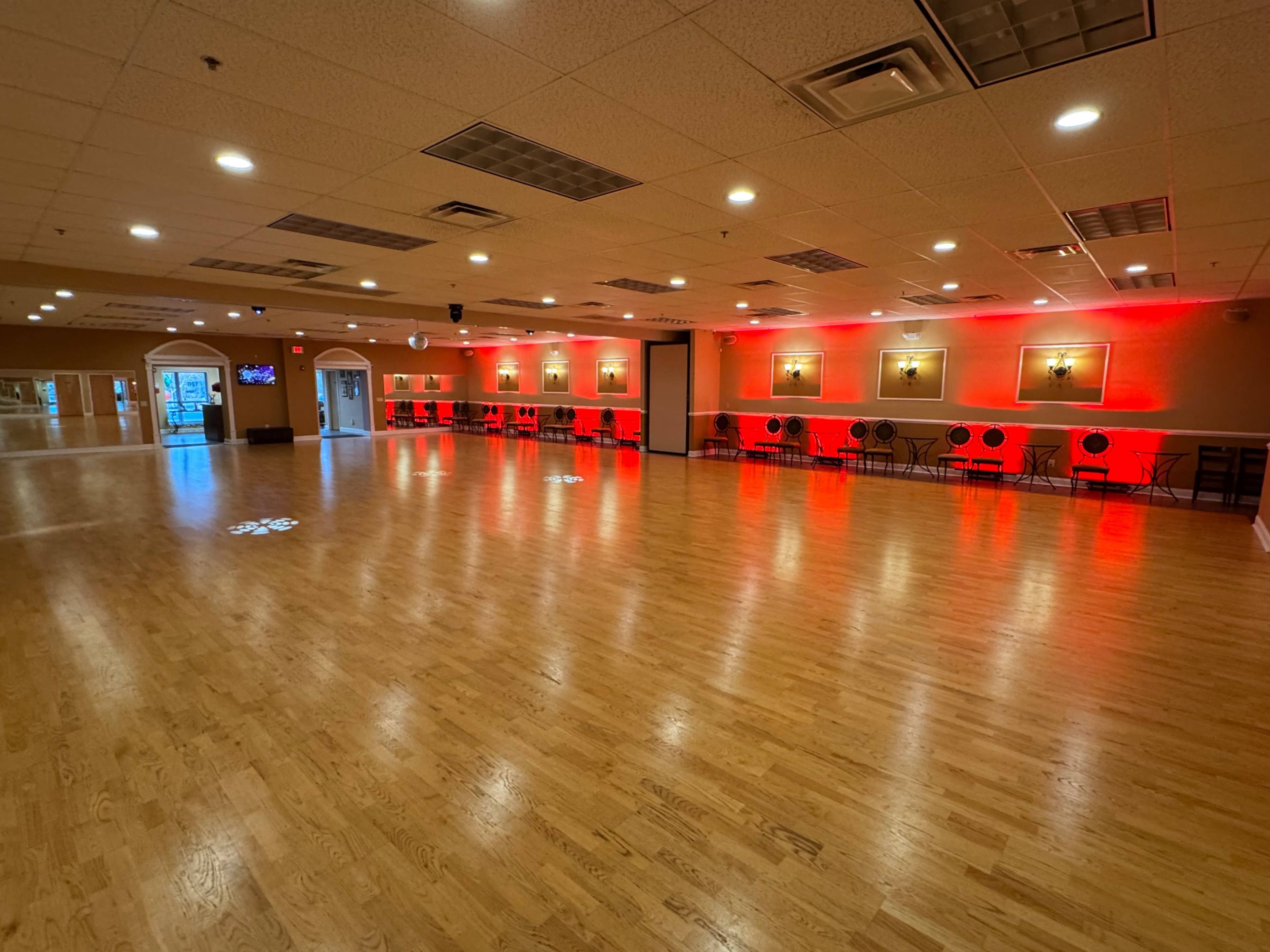Spacious Open Event Space filled with Elegance Image in Huntingdon Valley, Huntingdon Valley, PA