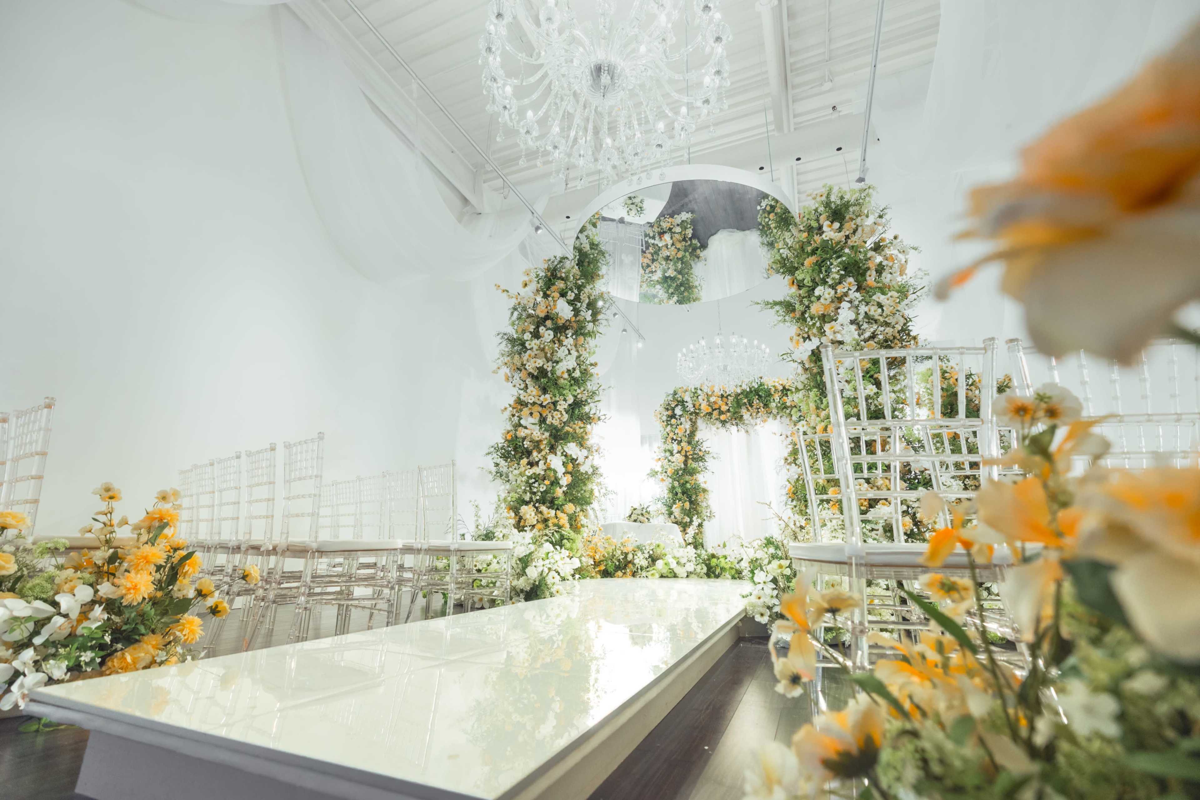 24 Flower Garden - Easy-Access Uptown Micro-Wedding Venue in North York Image in Hillcrest Village, Toronto, ON