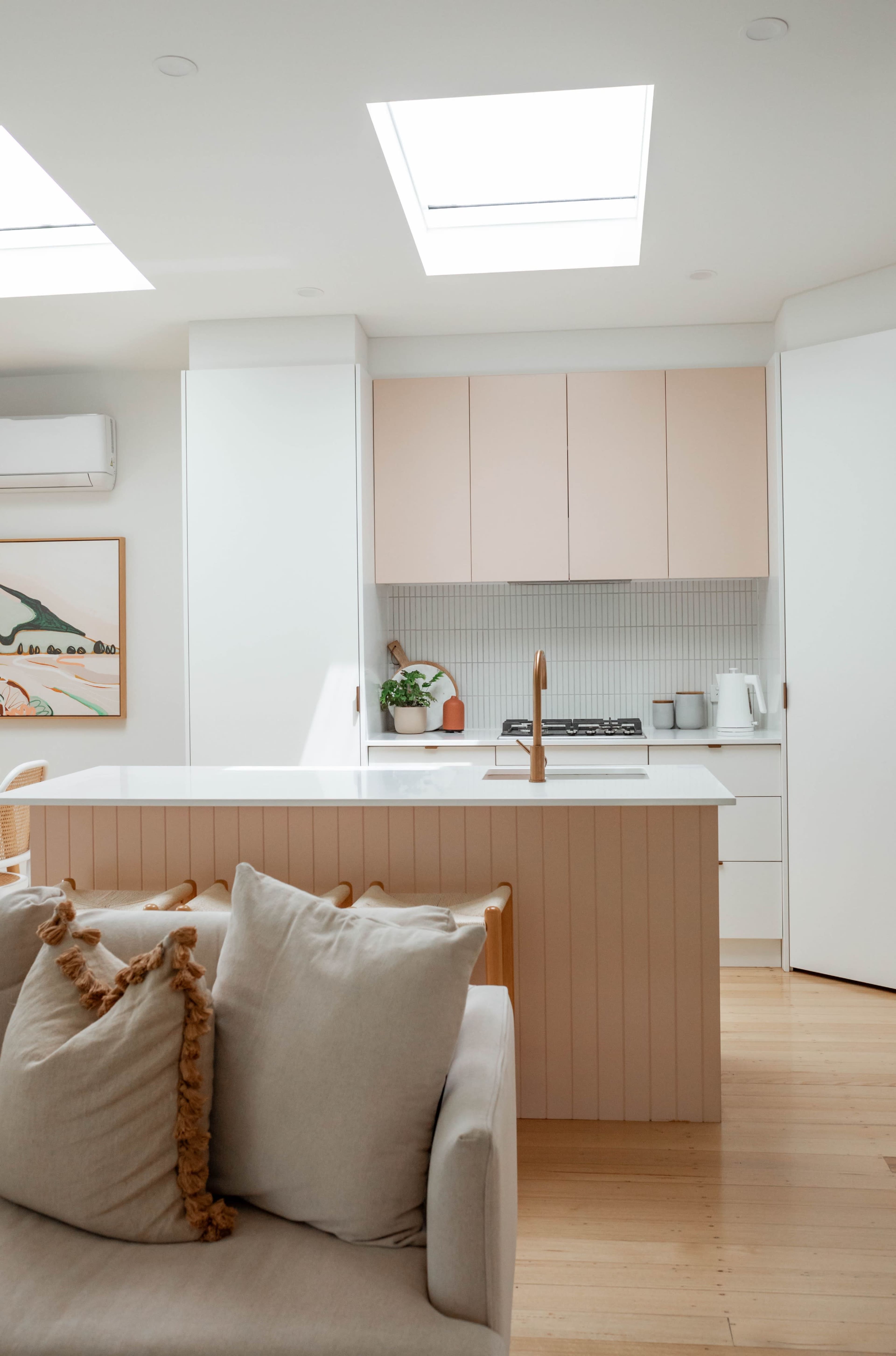 Contemporary & Charming House Filled with Light Image in Seaford, Seaford, VIC