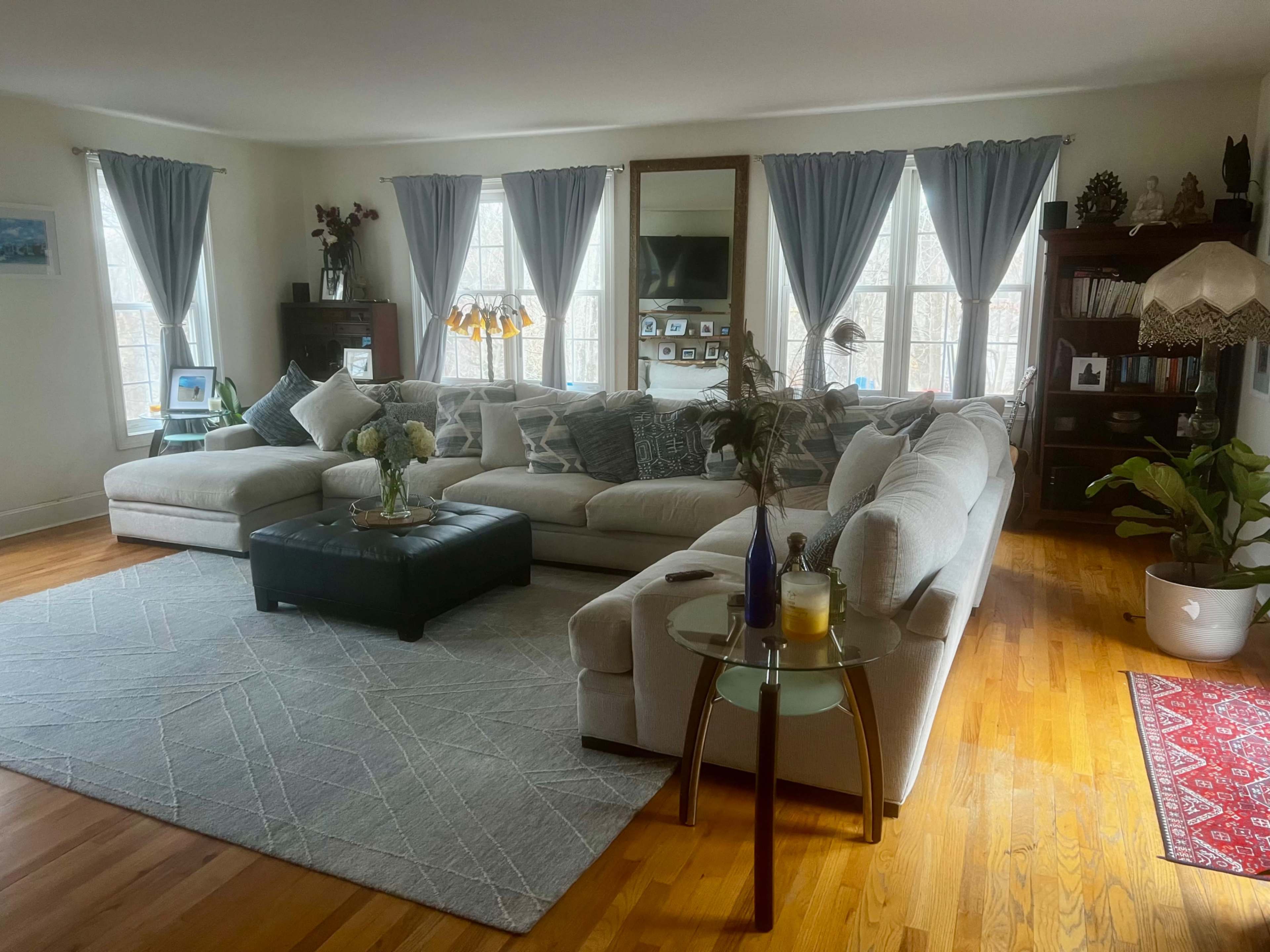 Beautiful 6 bedroom home in country setting only 90 minutes from NYC. Image in Sandy Hook, Sandy Hook, CT