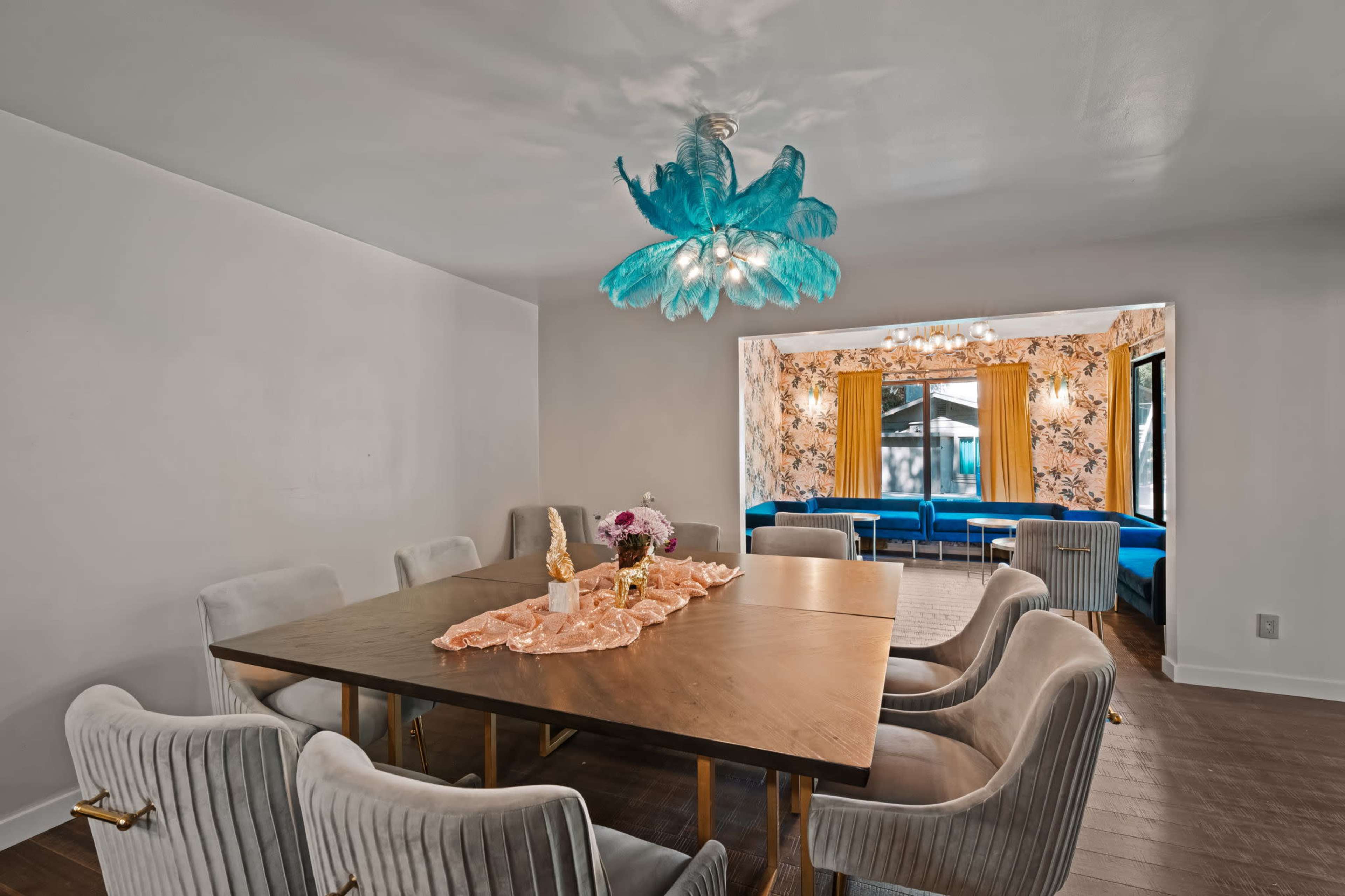 The Fainting Couch: Your Maximalist Boutique Hotel Image in , Cobb, CA