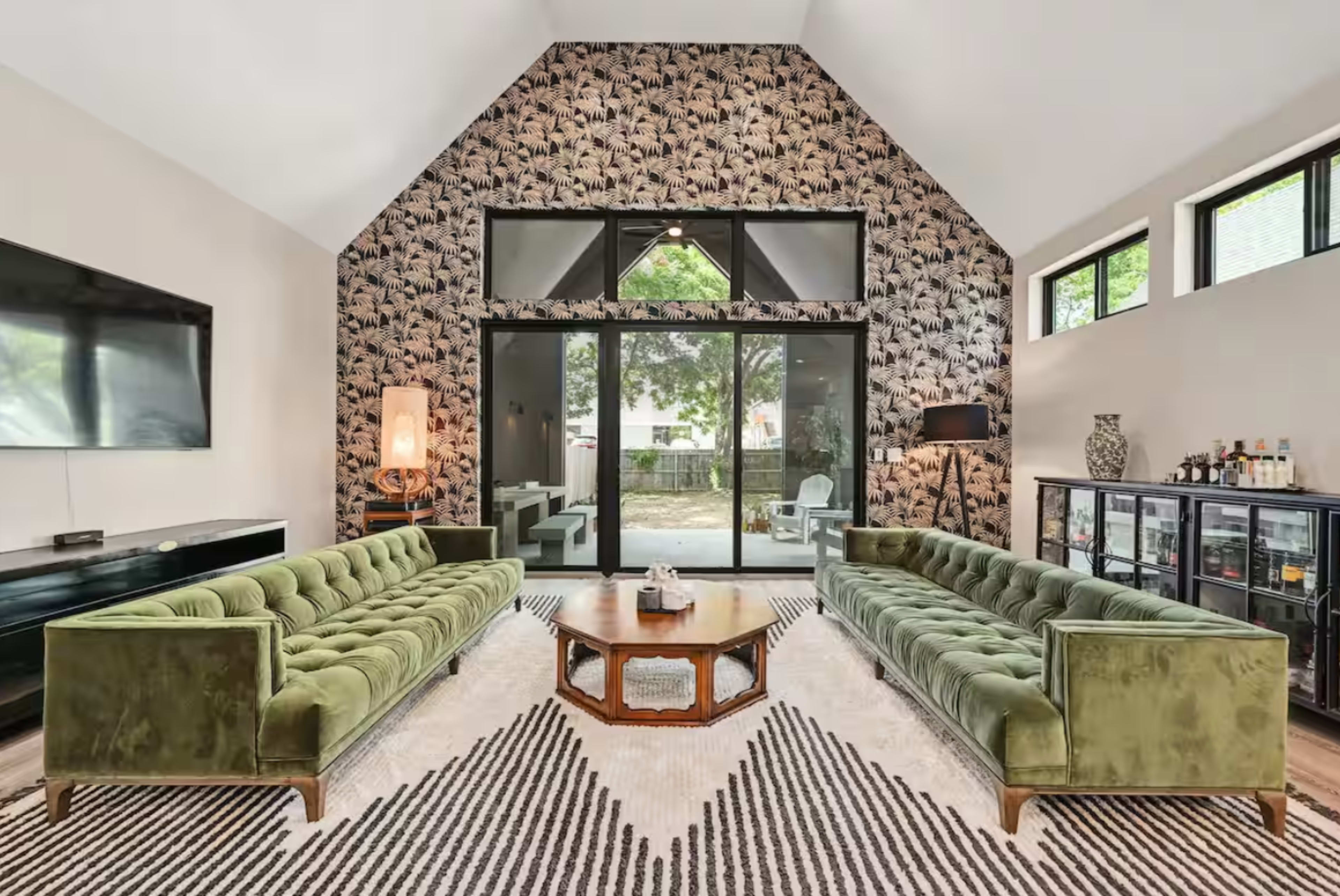 Amazing Modern Retreat | Work & Play Image in MLK-183, Austin, TX