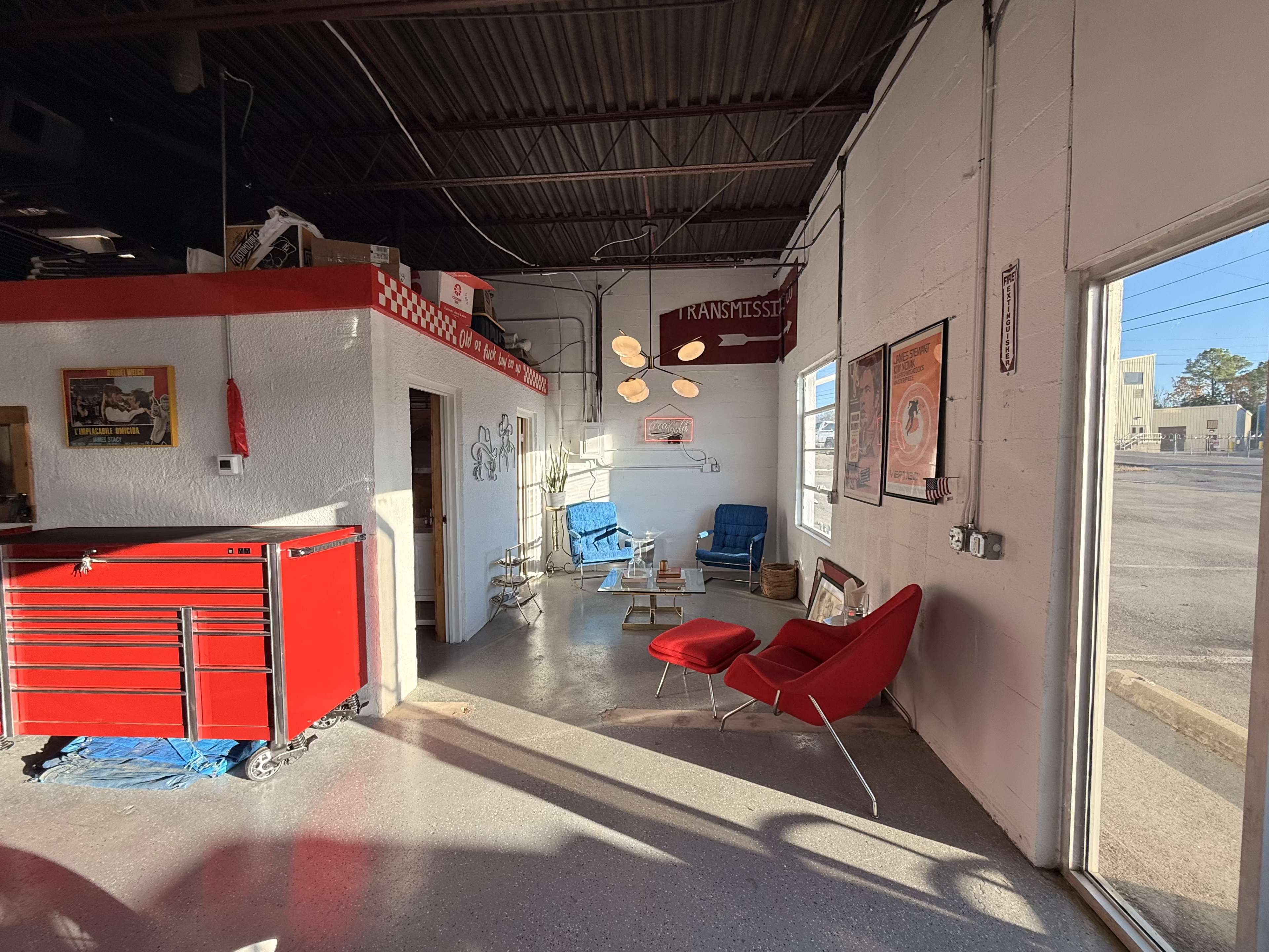 Classic Car Garage and Retro Office Image in Hendersonville, Hendersonville, TN