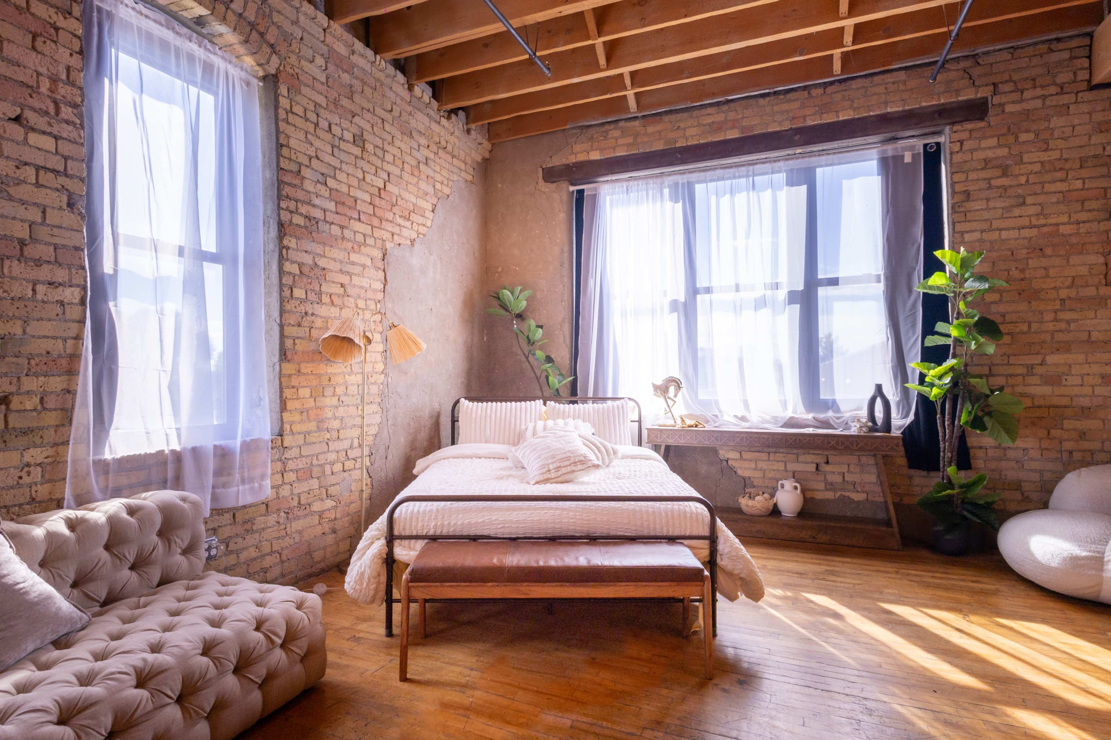 Studio One B: Affordable Natural Light Cyc Wall Studio FREE Lighting & Equipment Image in Hawthorne, Minneapoils, MN