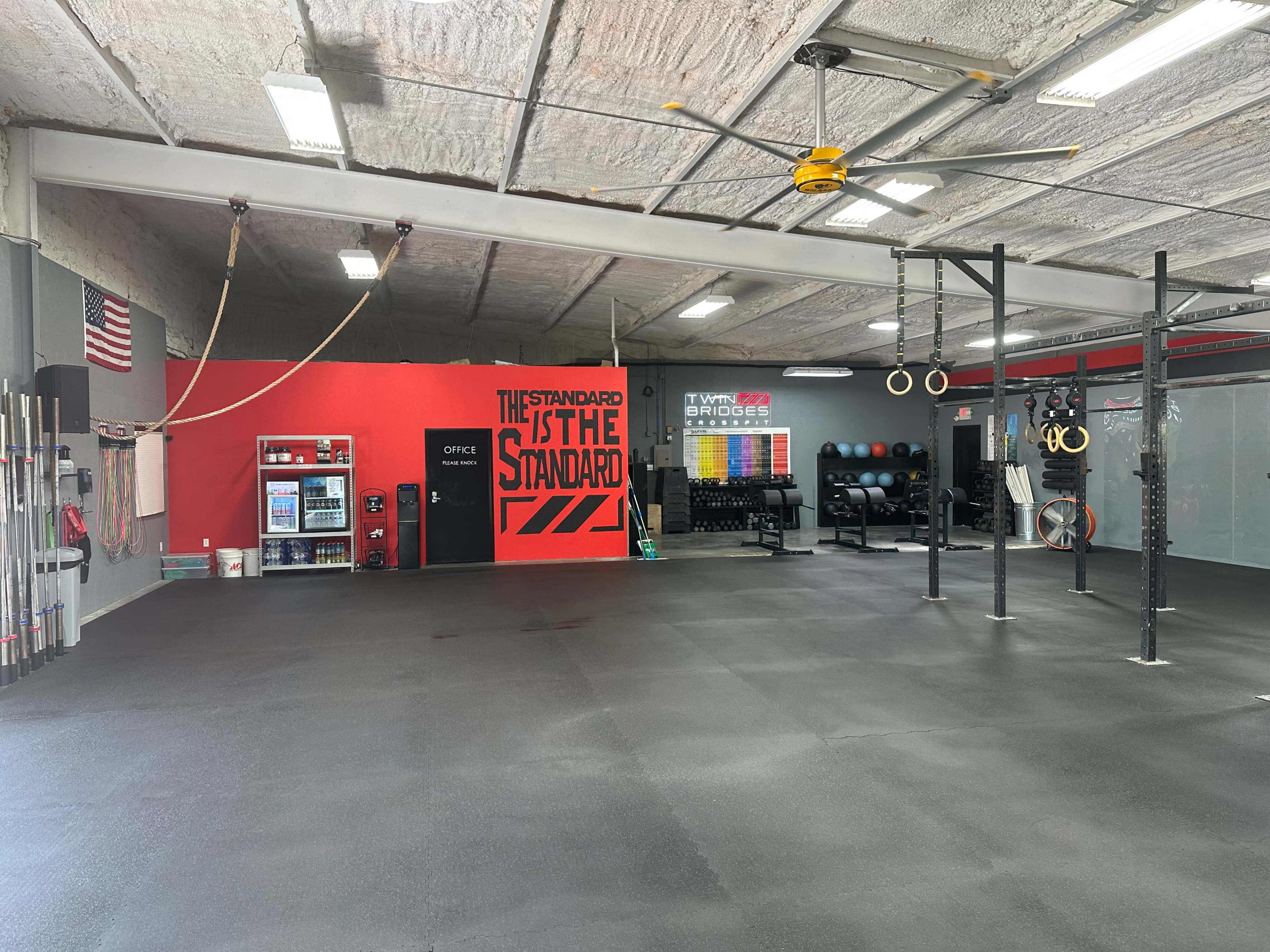 Spacious 4000 sq ft CrossFit Gym with Excellent Lighting & Parking Image in , Waco, TX