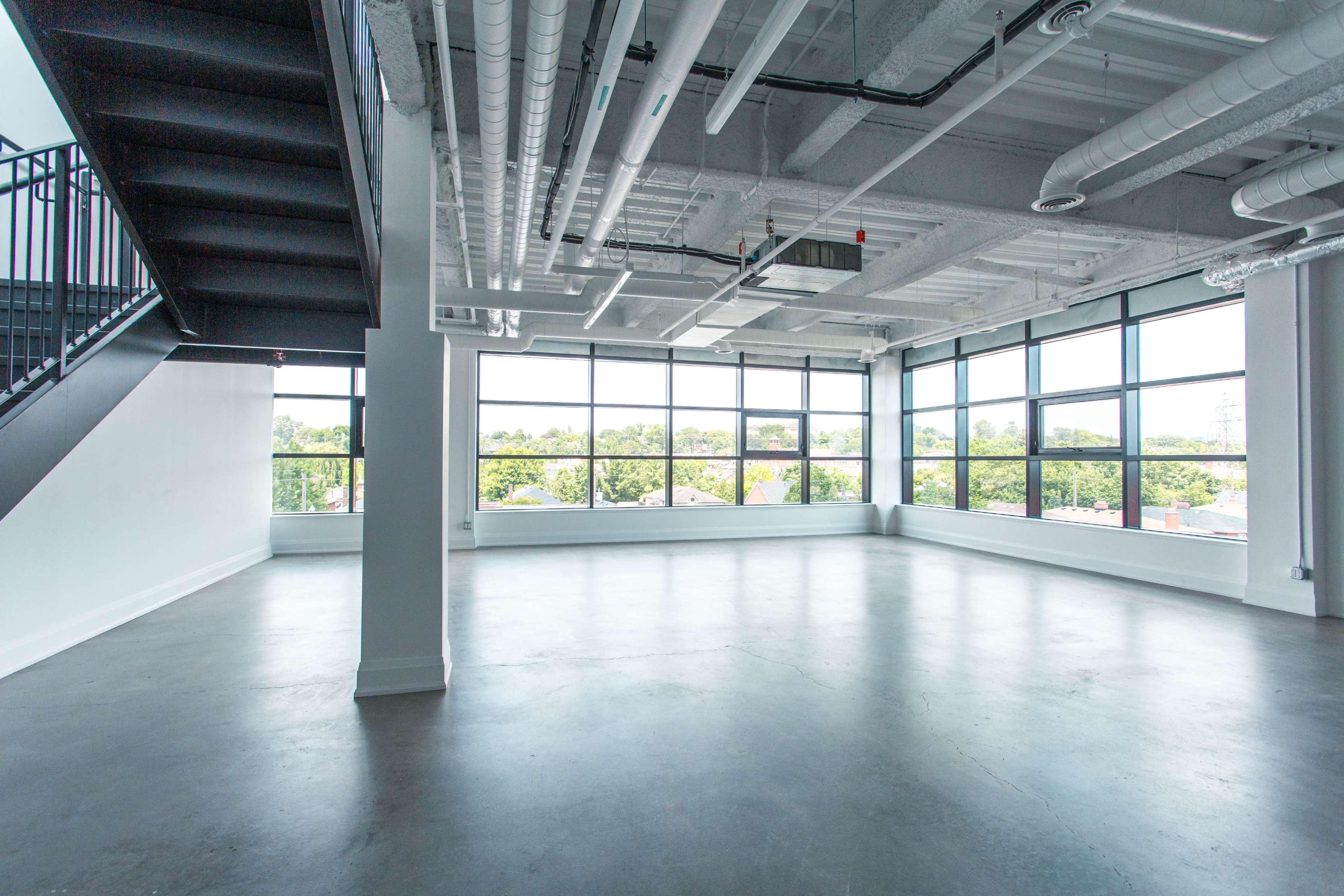 Downtown loft with a skyline view and rooftop patio Image in Davenport, toronto, ON