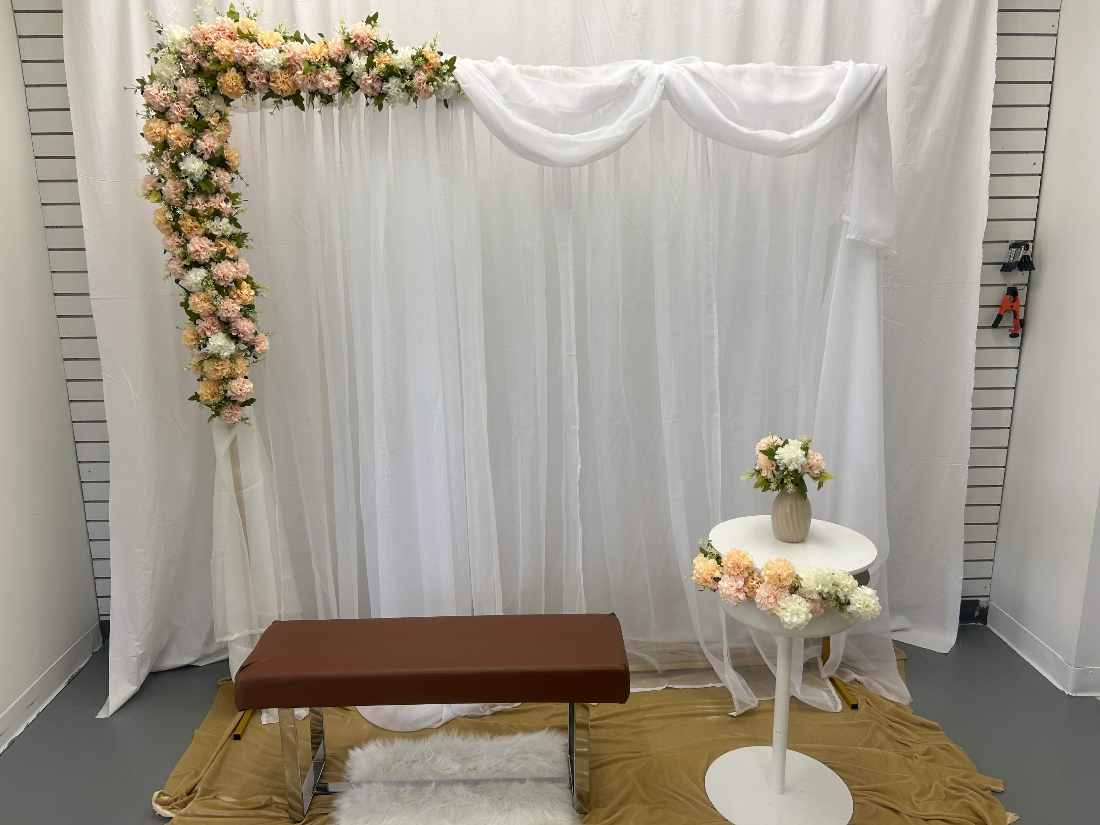 Bright & Versatile Studio Space in Mississauga (Erin Mills)  Perfect for Photo & Video Shoot Image in Erin Mills, Mississauga, ON