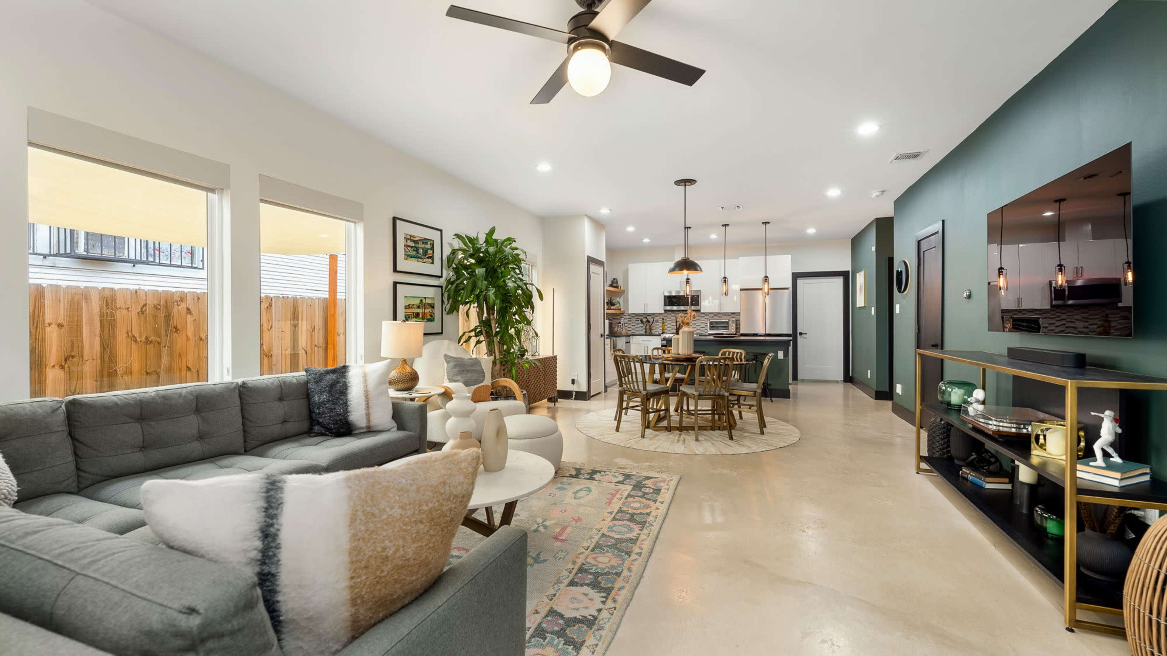 Modern Home with Stunning Backyard and Oasis Pool Image in Dignowity Hill, San Antonio, TX