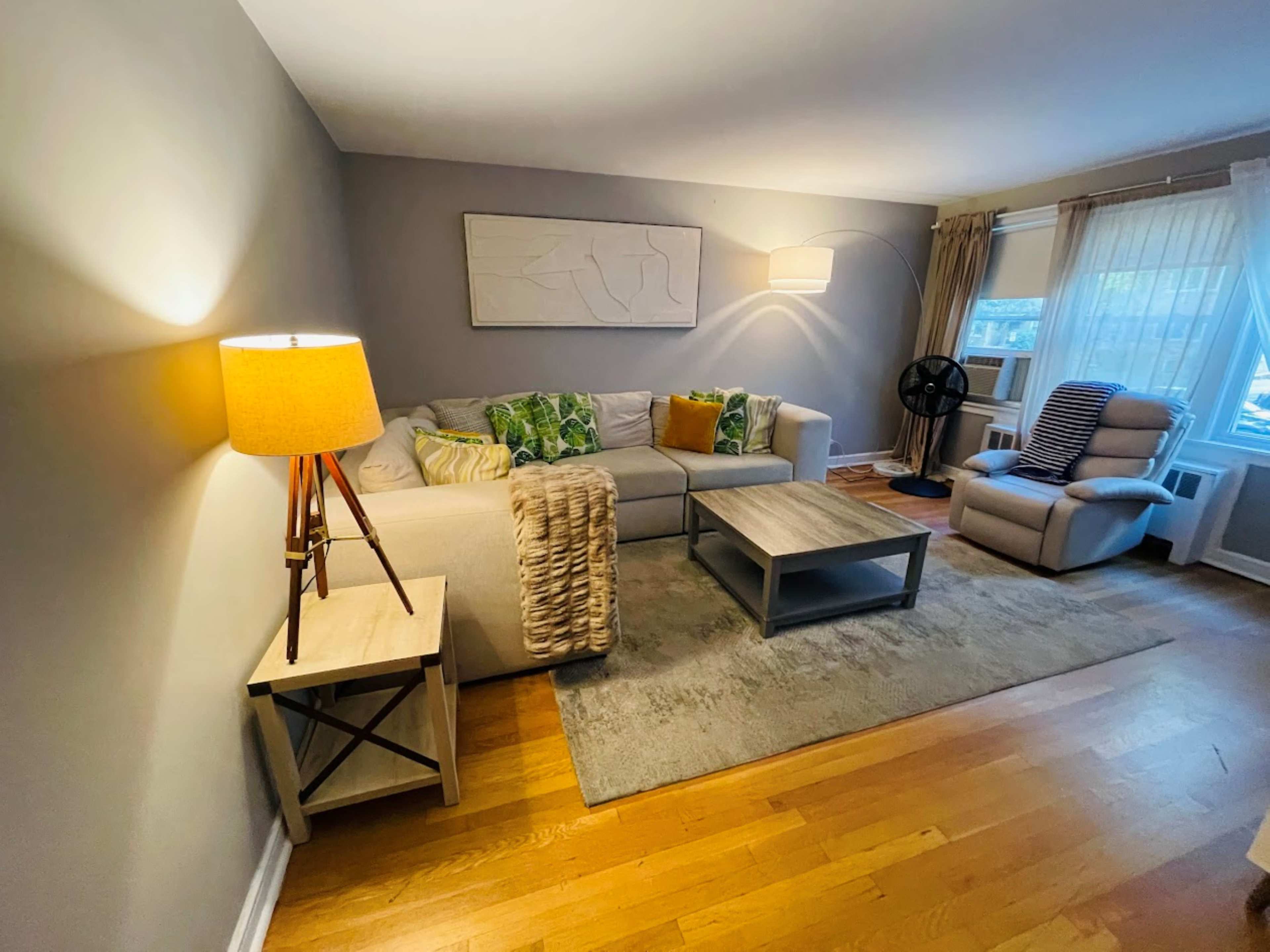 Golden Girls Inspired Retreat Image in Evanston, Evanston, IL