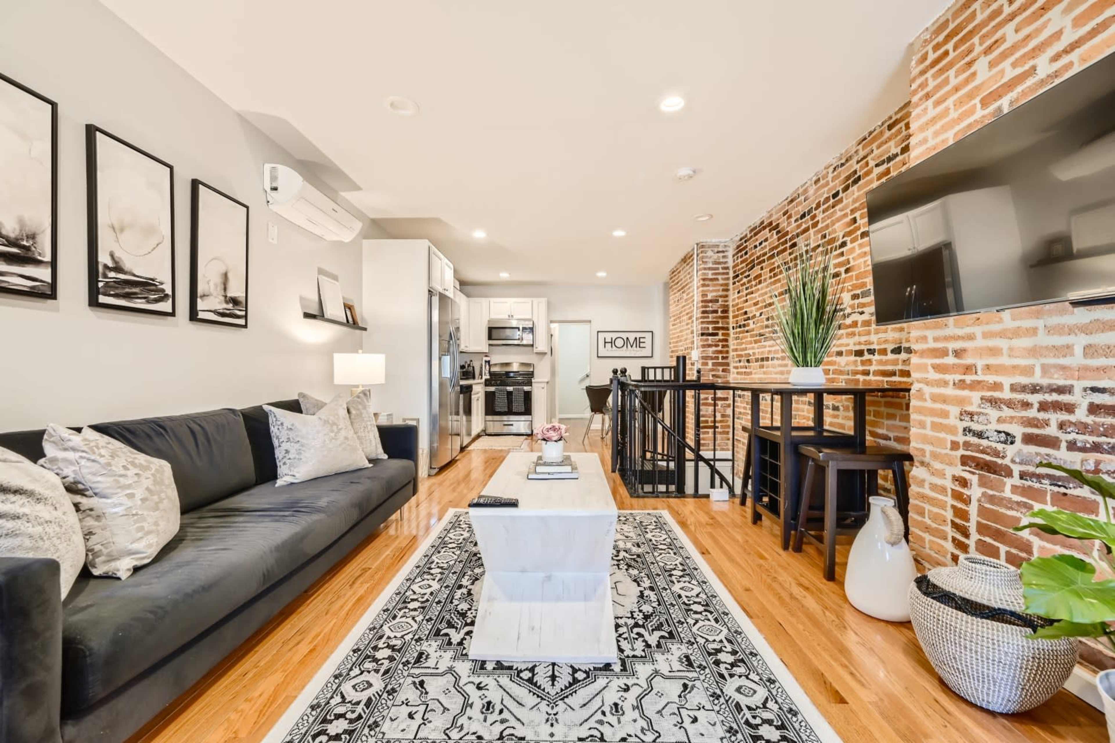 Luxury 4-Story Townhome | Shoots + Meetings in Fells Point/Baltimore Image in Upper Fells Point, Baltimore, MD