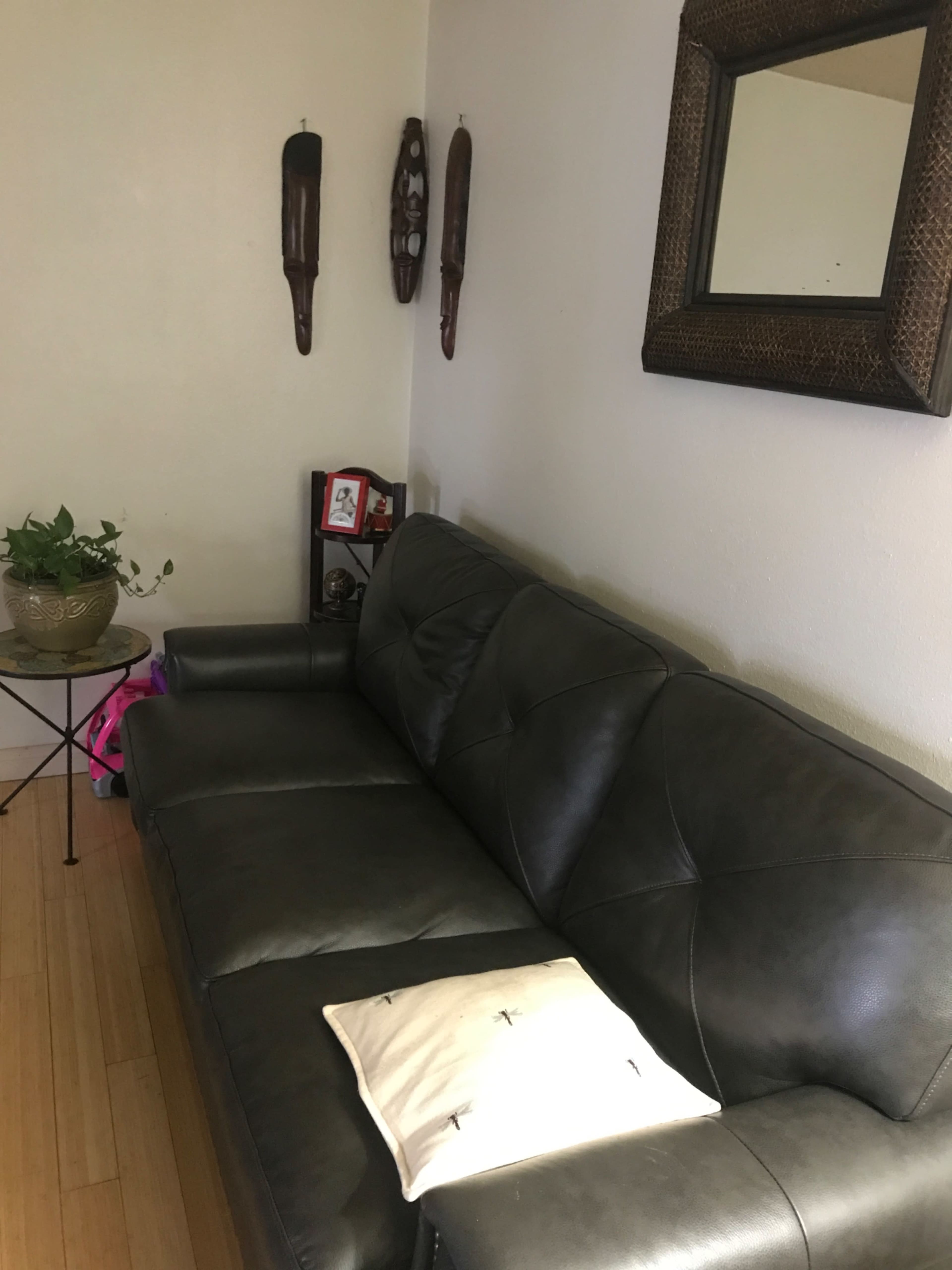 Urban getaway,studio,spacious cool vibes Image in Tukwila, Tukwila, WA