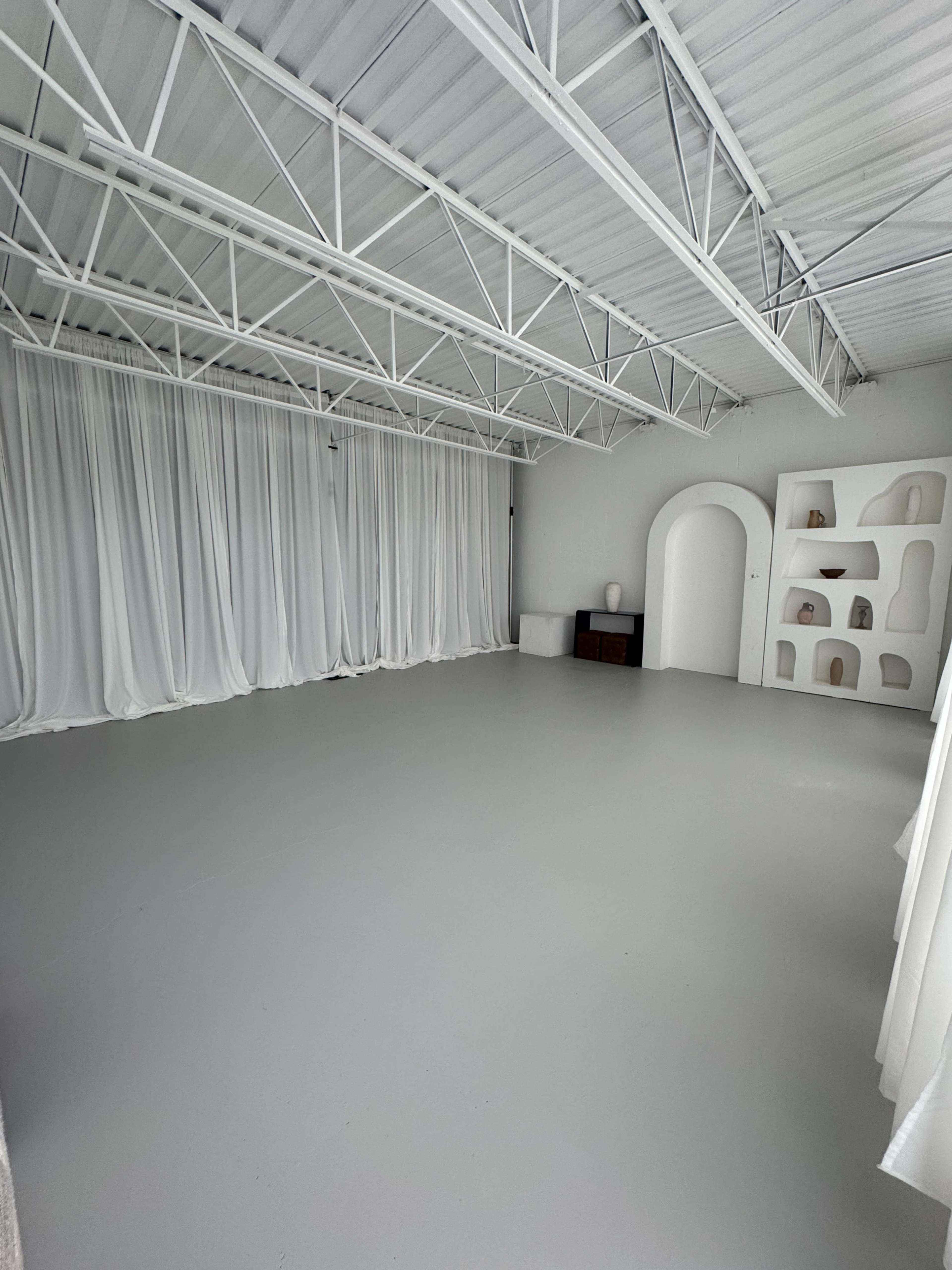Bright Minimalist Creative Studio | Natural Light Haven in the GTA Image in Mississauga, Mississauga, ON