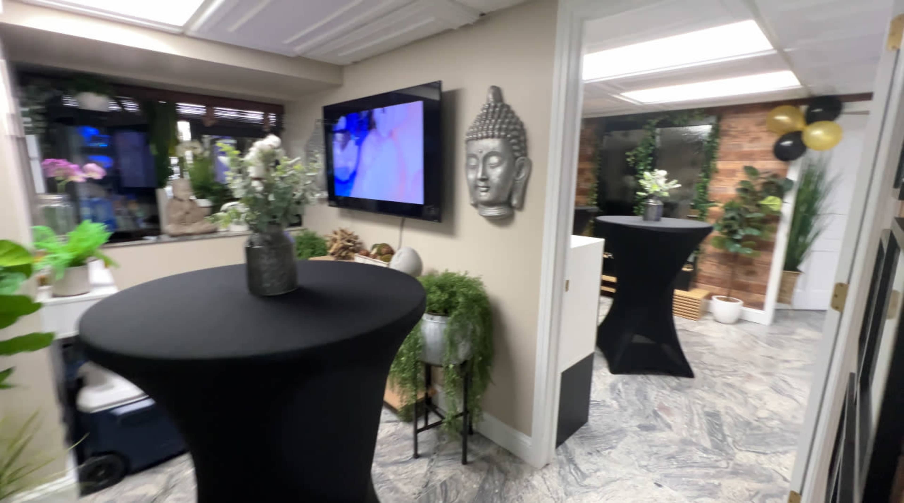 Modern Beauty Studio & Boutique Pop-Up Space in Marlboro, NJ Image in Marlboro Township, Marlboro, NJ