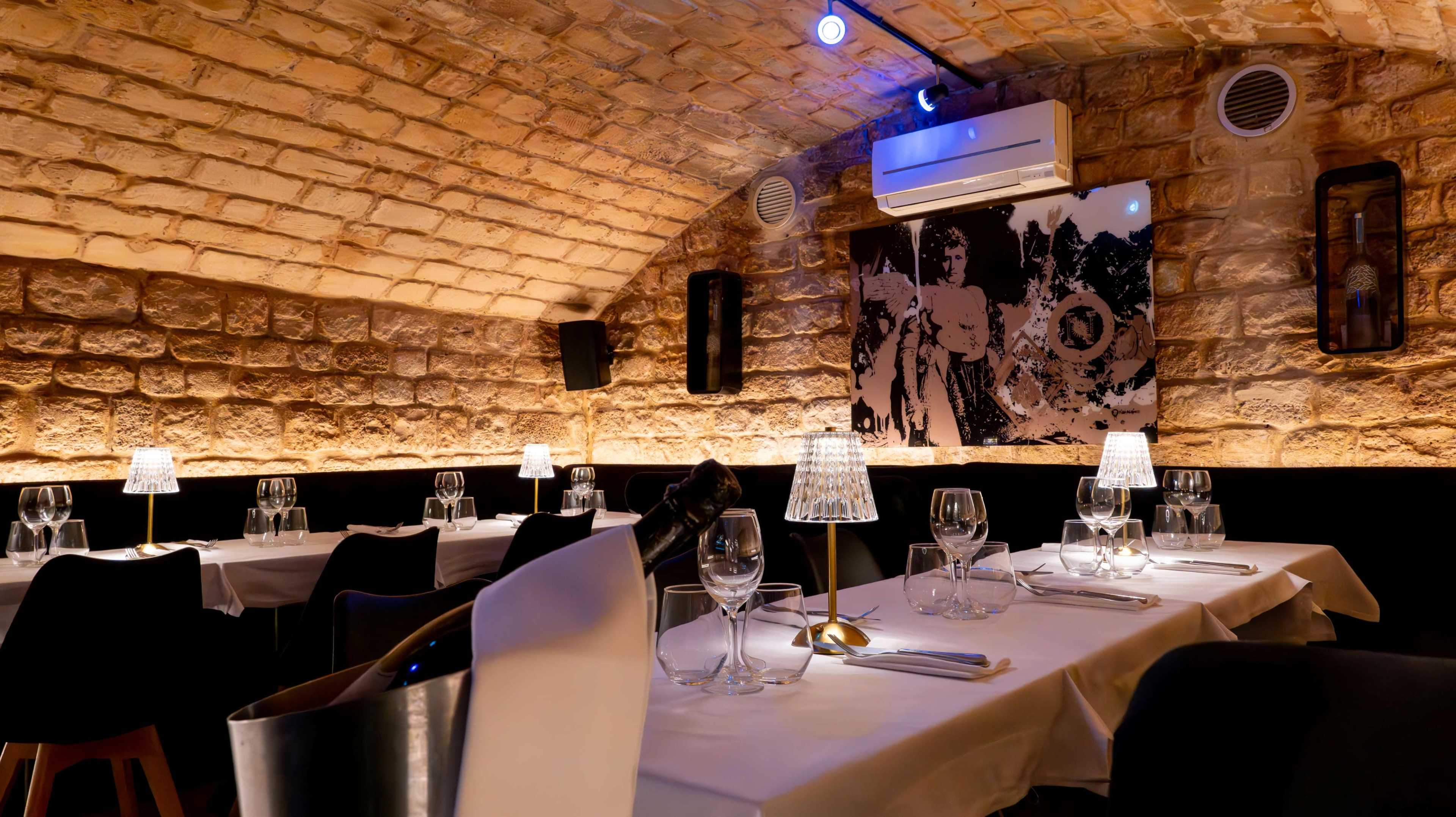 Restaurant, bar , lounge, salle de fête à deux pas des champs élysees Image in Saint-Philippe-du-Roule, Paris, 
