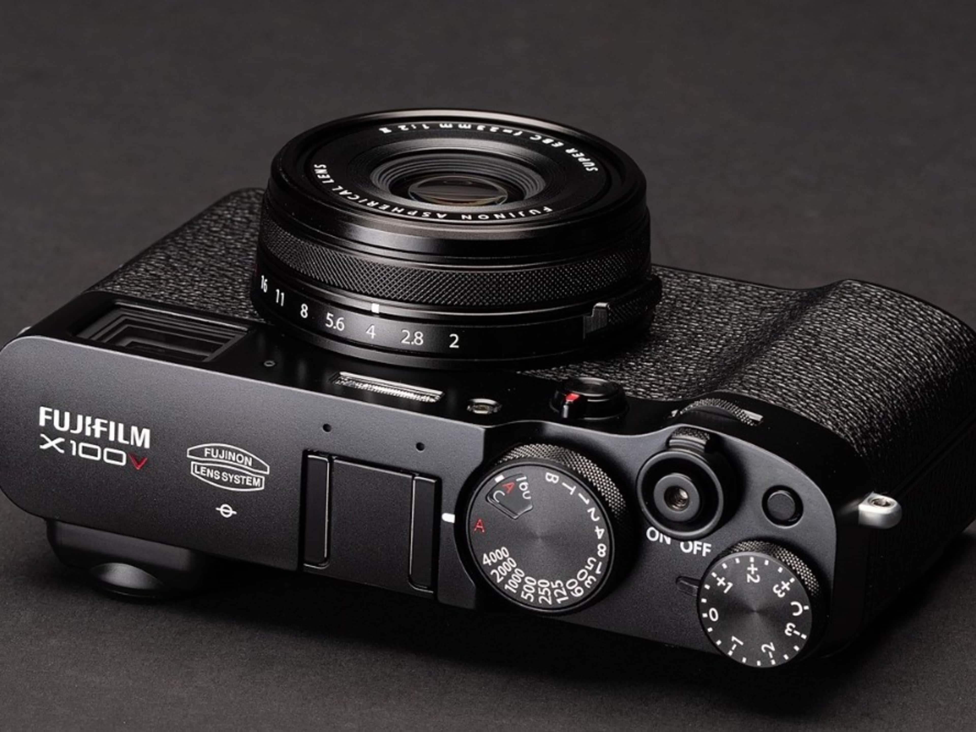 Fujifilm X100V