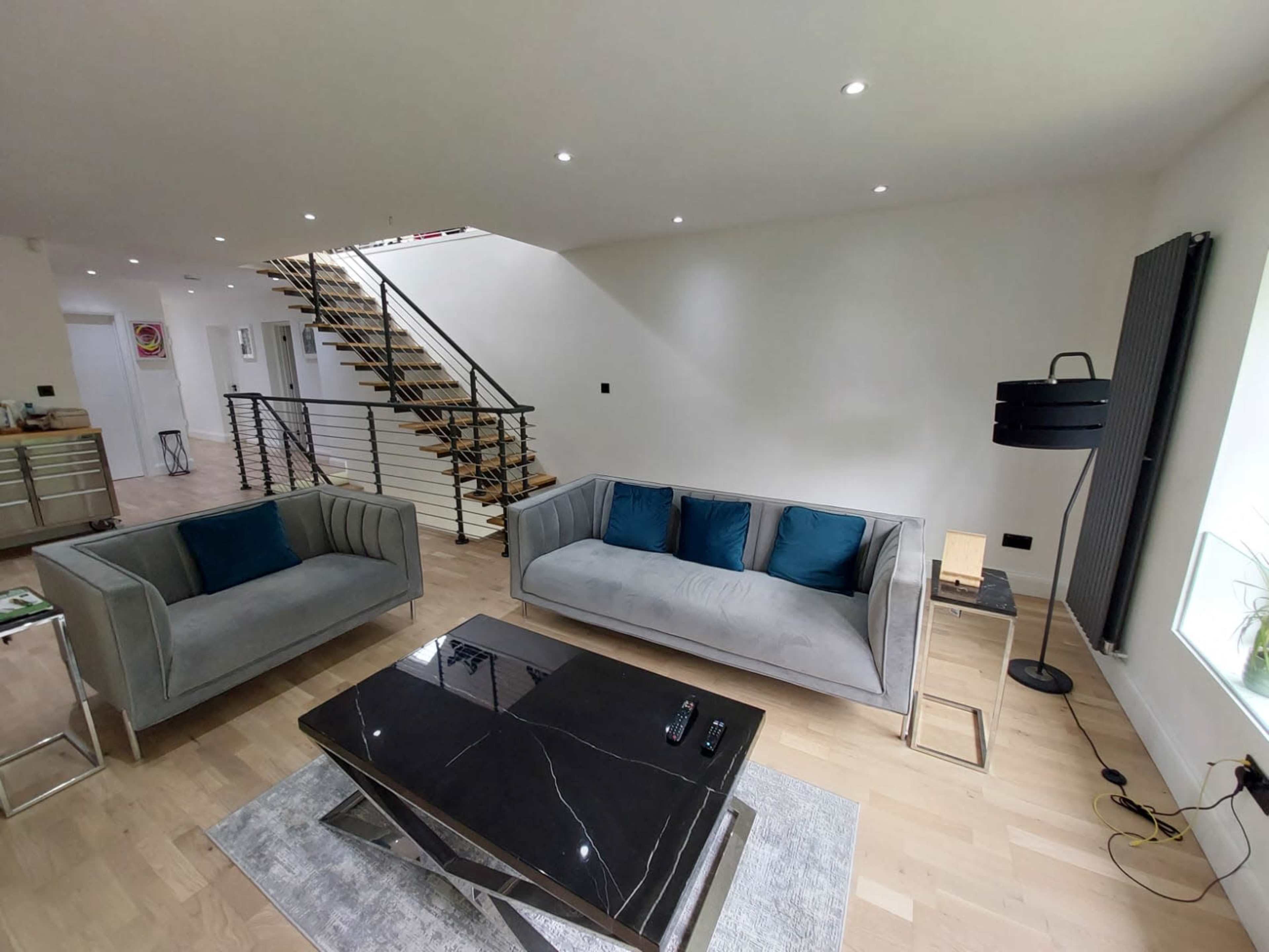 Modern open living space with lots of natural light Image in Croydon, Croydon, ENG