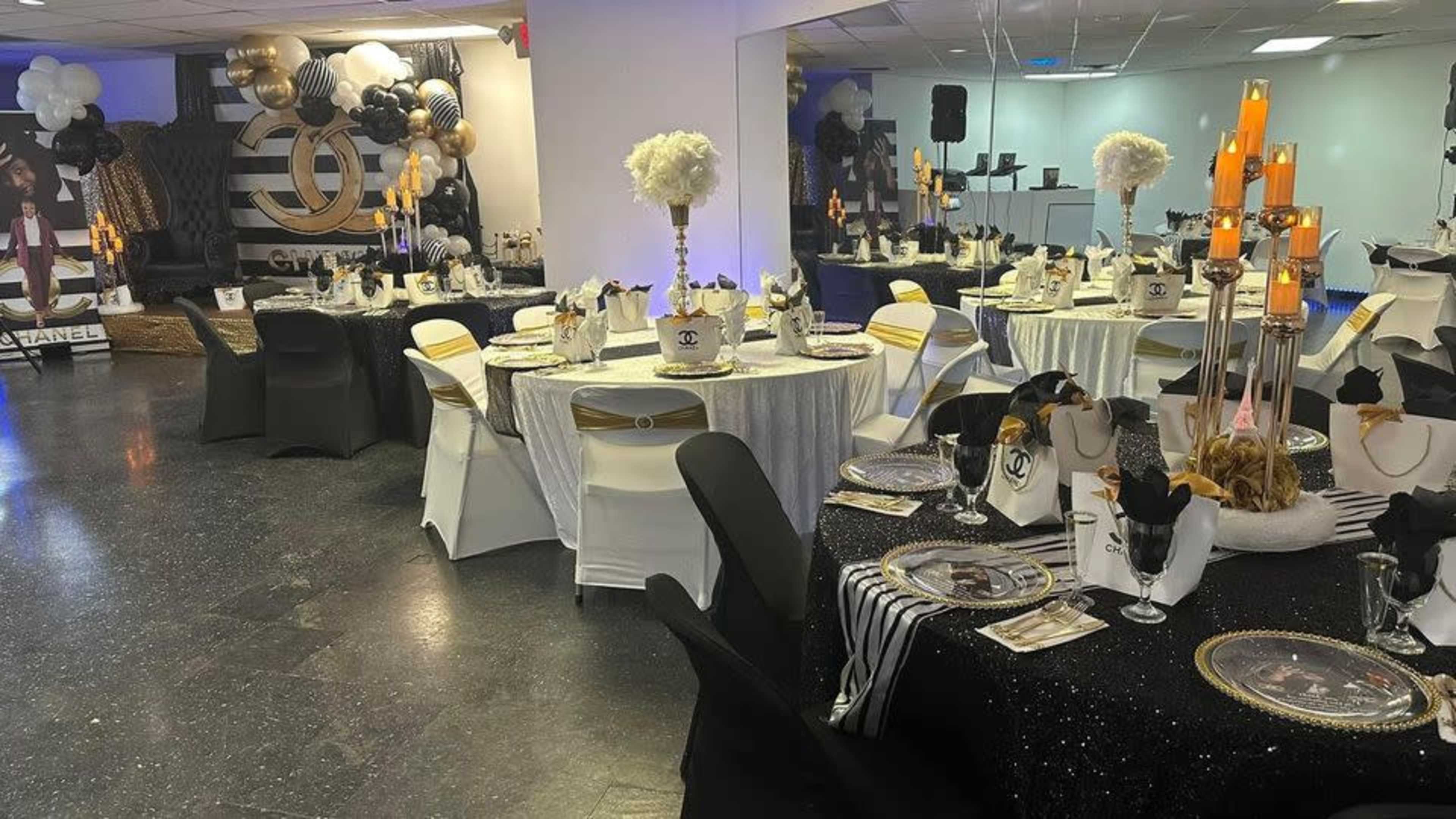 Versatile Petite Space for Workshops, Celebrations & Photoshoots for Up to 60 Guests Image in East Arlington, Arlington, TX