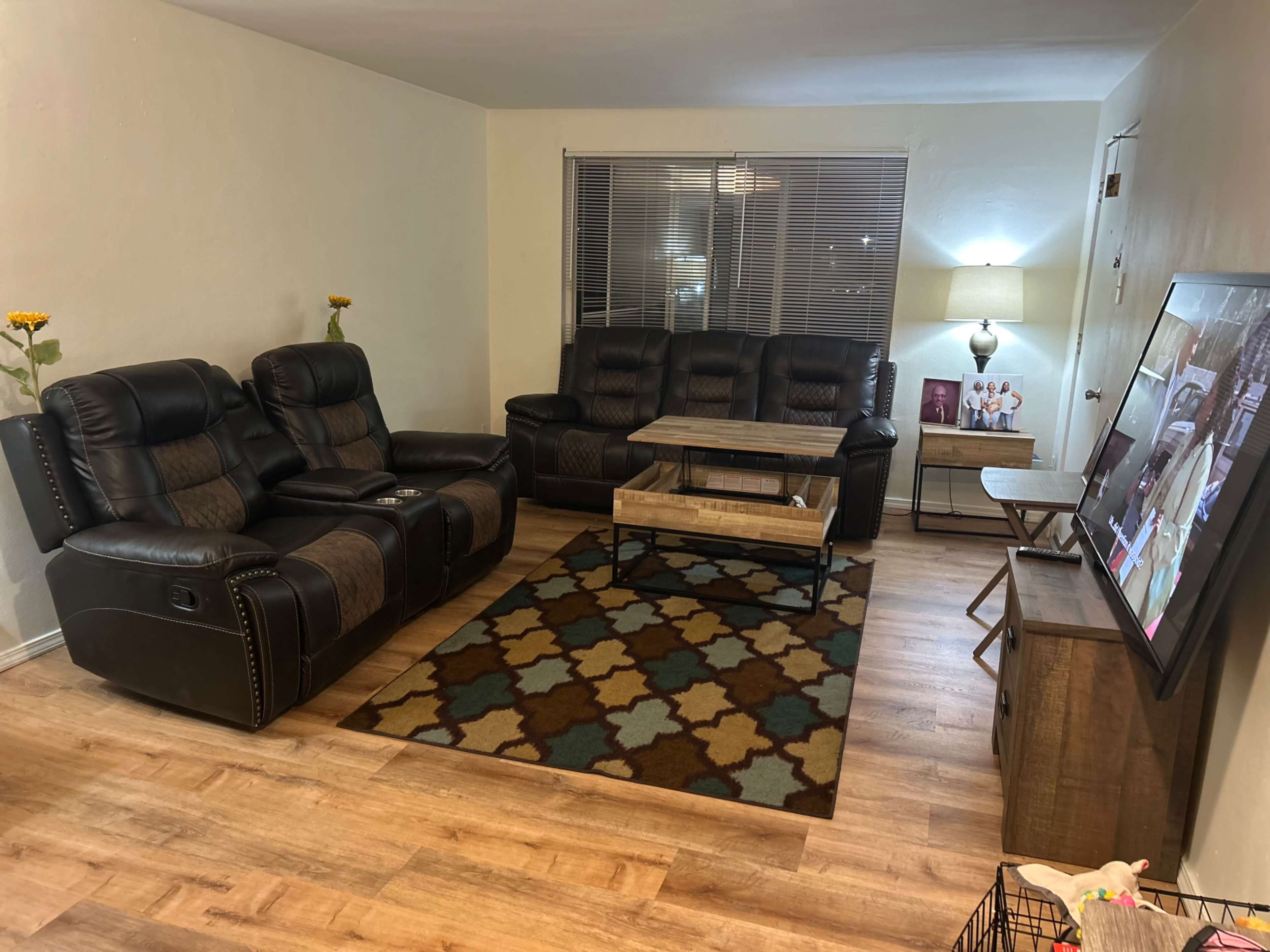 Bright, Natural-Light Living Room for Content Creation Image in Airport Township, Berkeley, MO