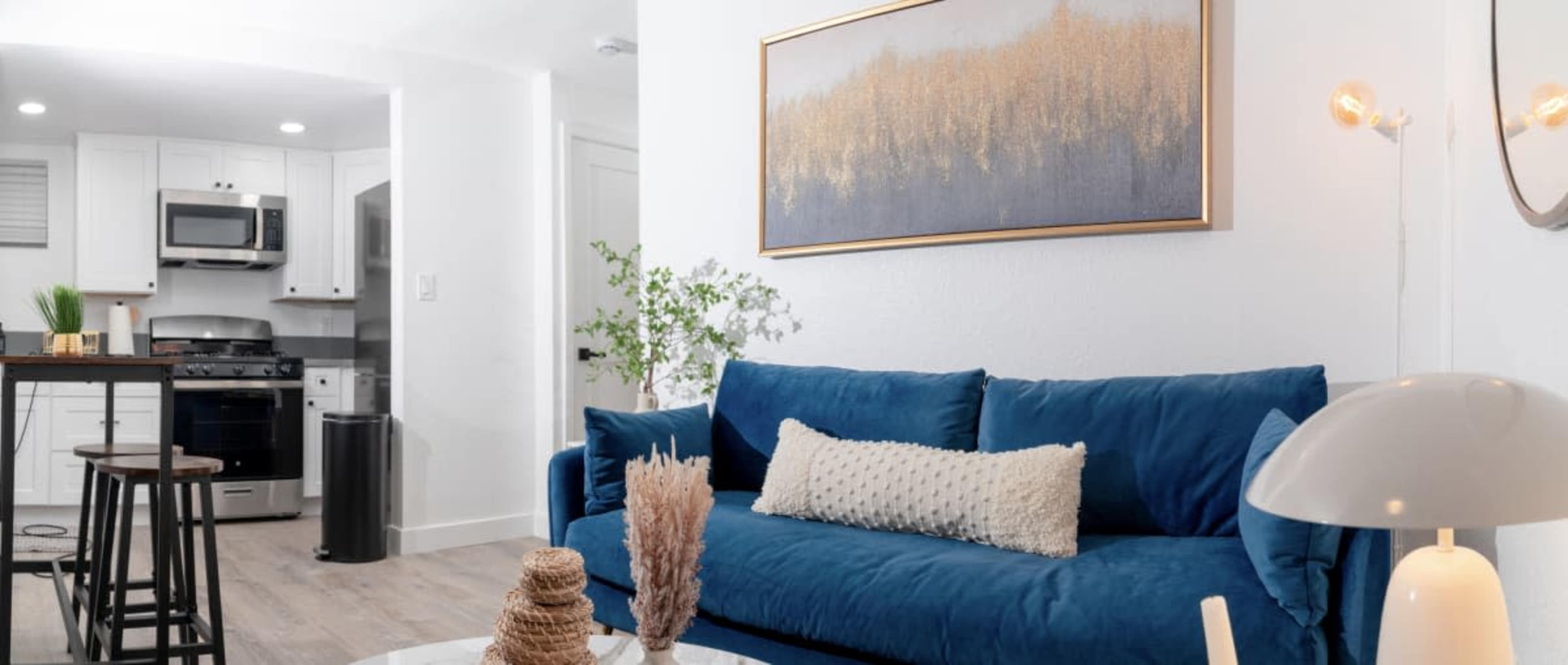 Chic & Cozy Retreat with a Touch of Hollywood Glam! Image in Mountain View, San Diego, CA