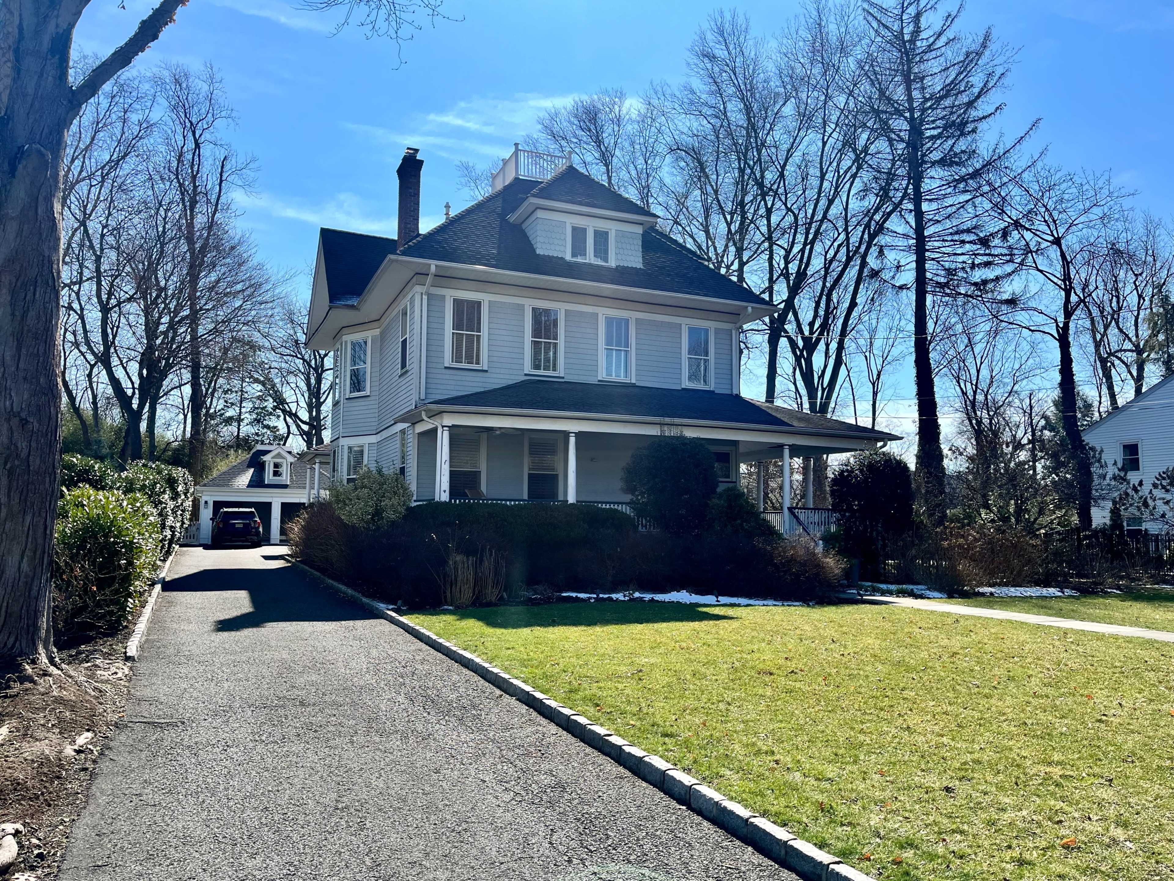 Large Suburban Home Image in Cranford, Cranford, NJ